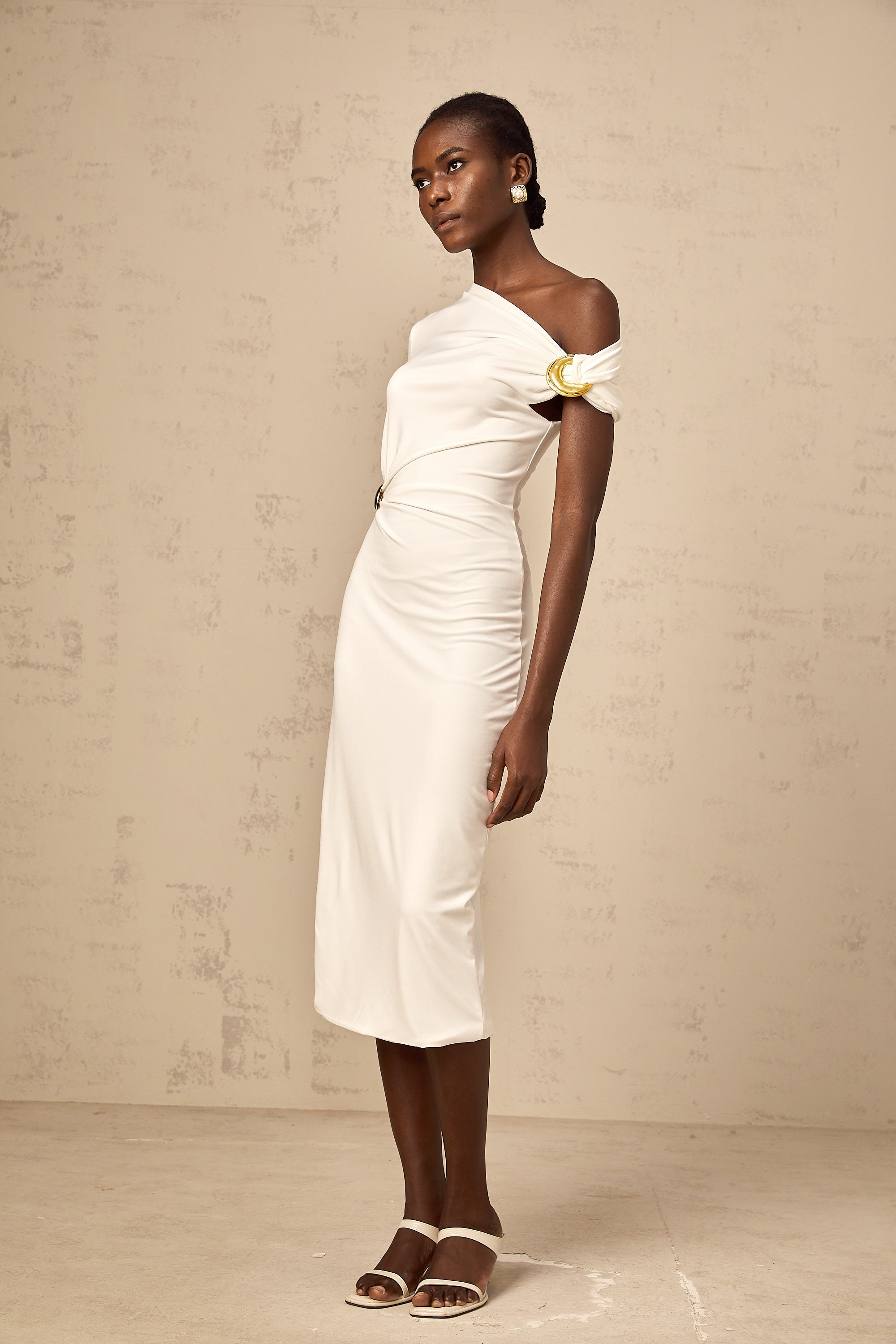 Béryl white asymmetrical buckle midi dress