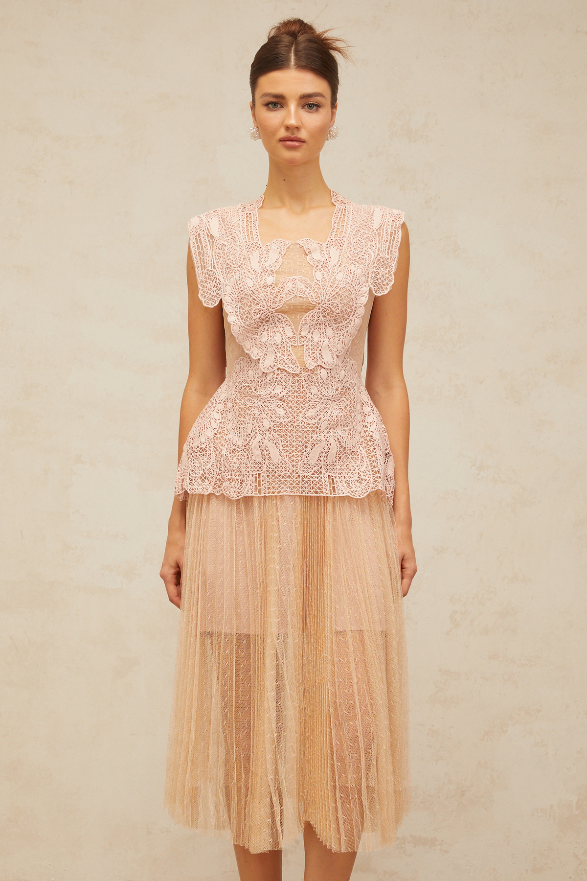 Céleste floral-lace-panelling tulle midi dress in Pink (Final Sale-US Only)