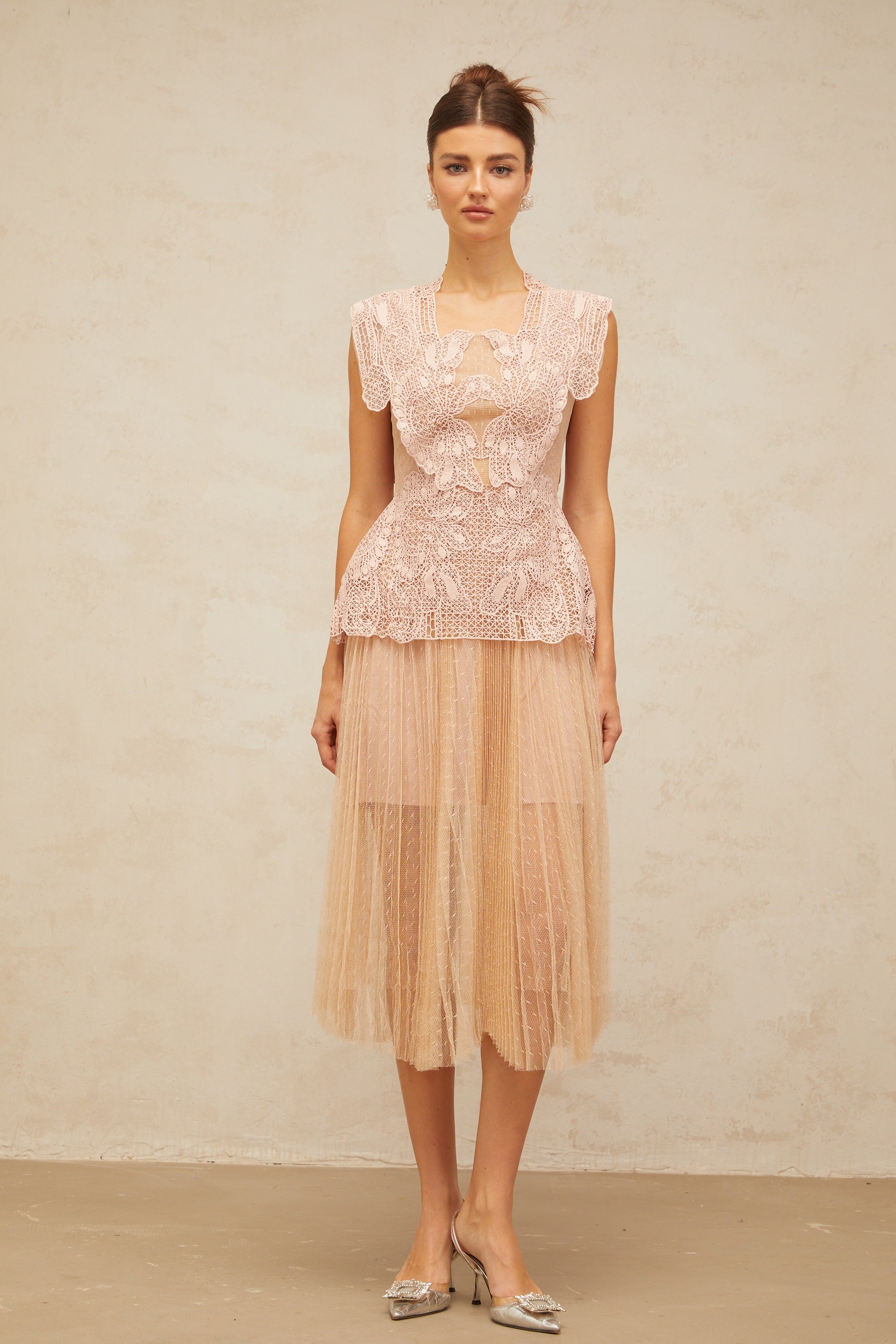 Céleste floral-lace-panelling tulle midi dress in Pink (Final Sale-US Only)