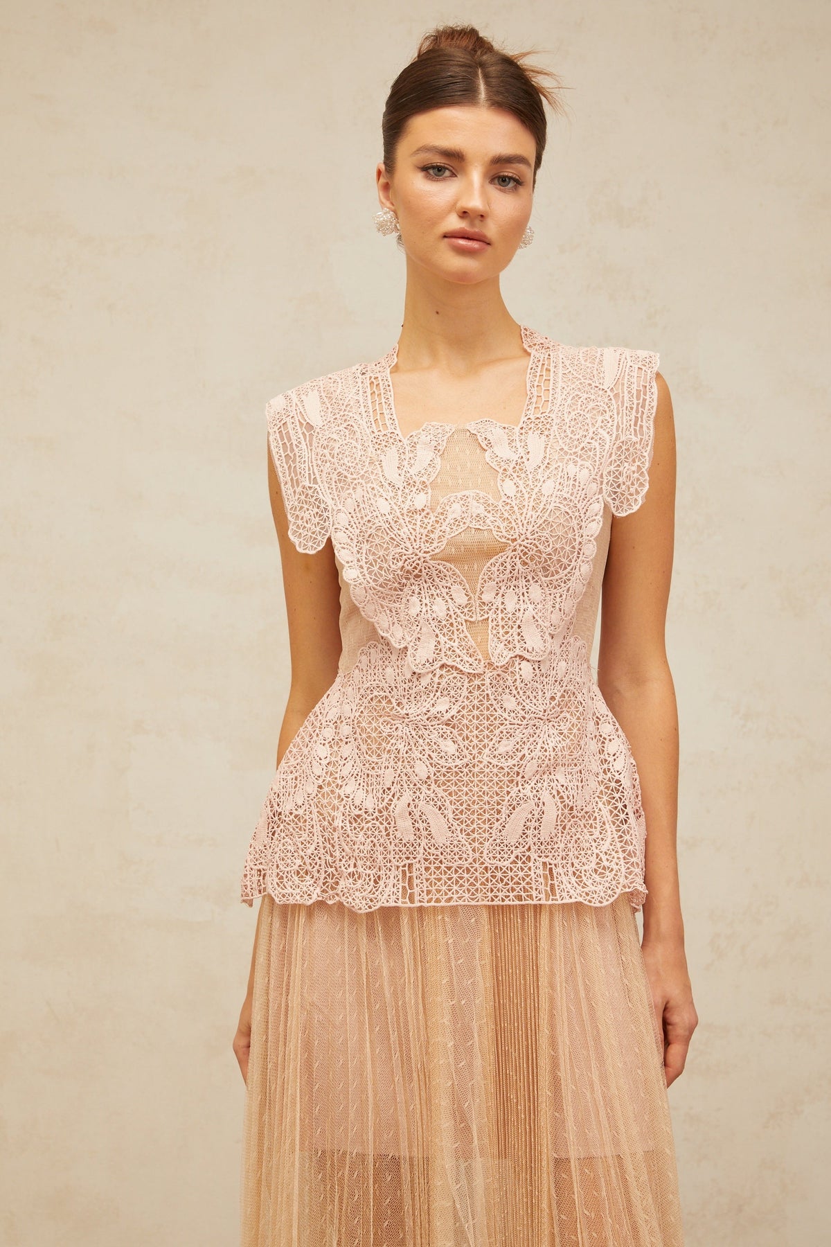 Céleste floral-lace-panelling tulle midi dress in Pink (Final Sale-US Only)