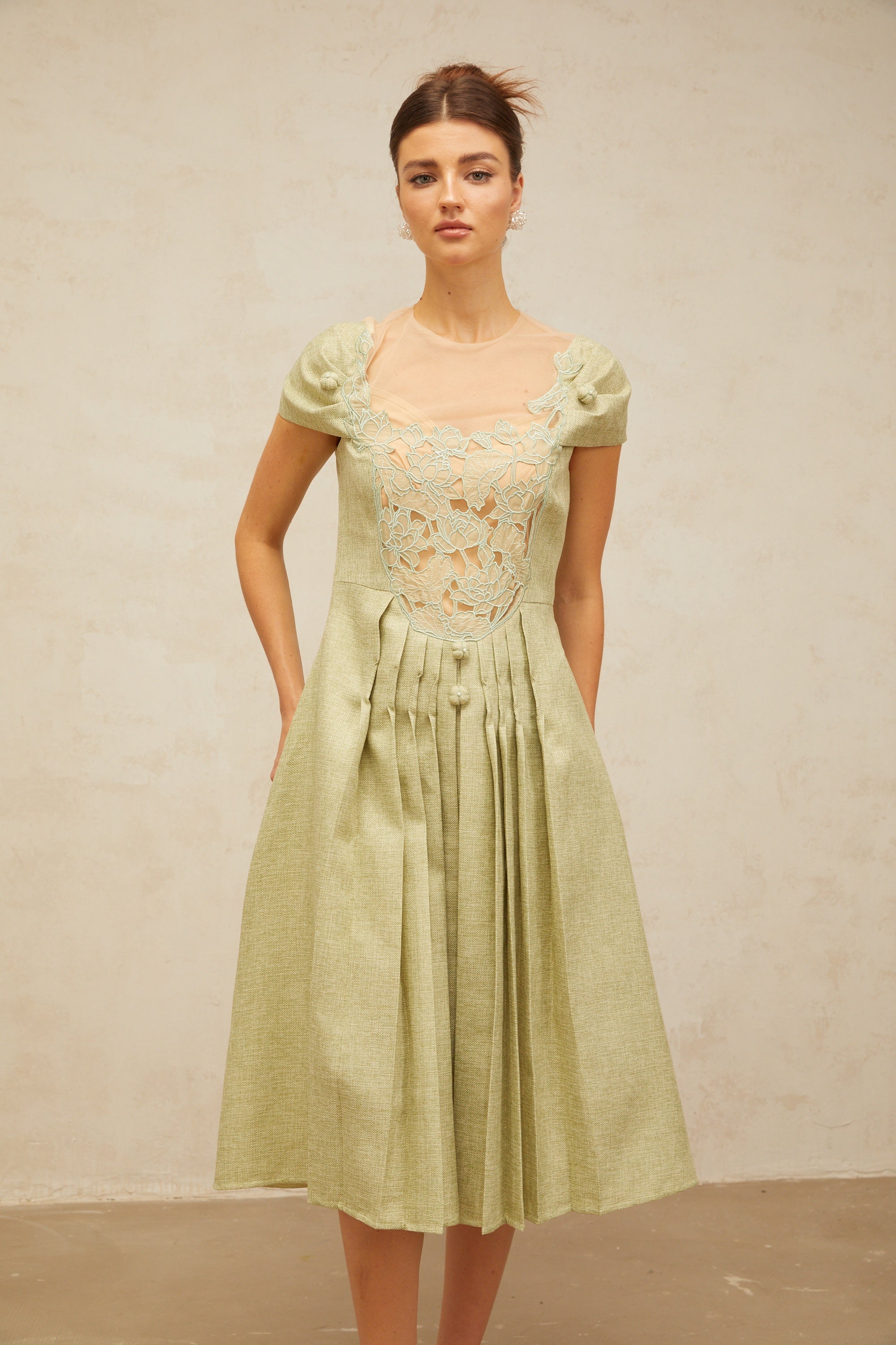 Marianne green flower-motif pleated midi dress