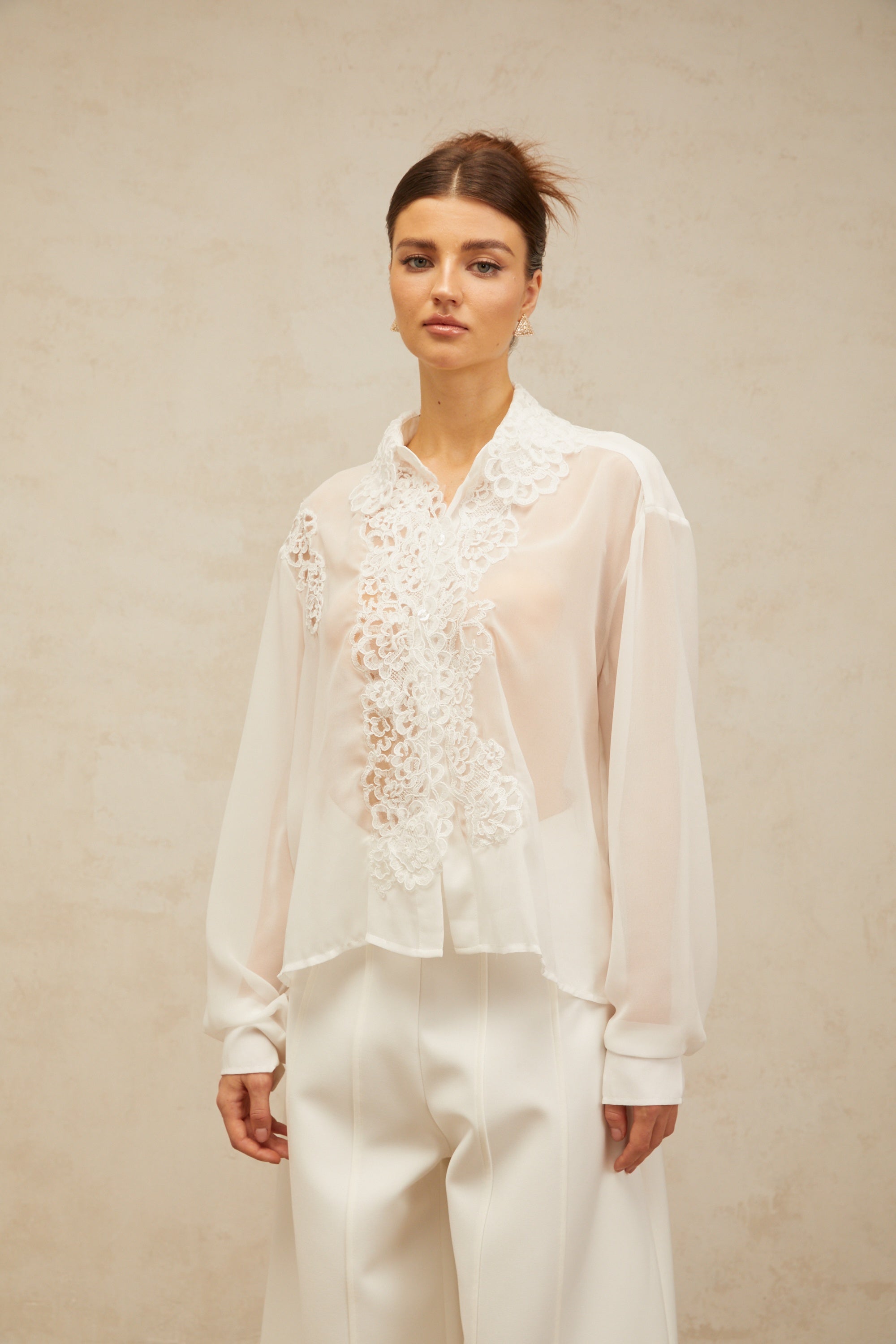 Nadine white flower-embroidered lace-panel shirt