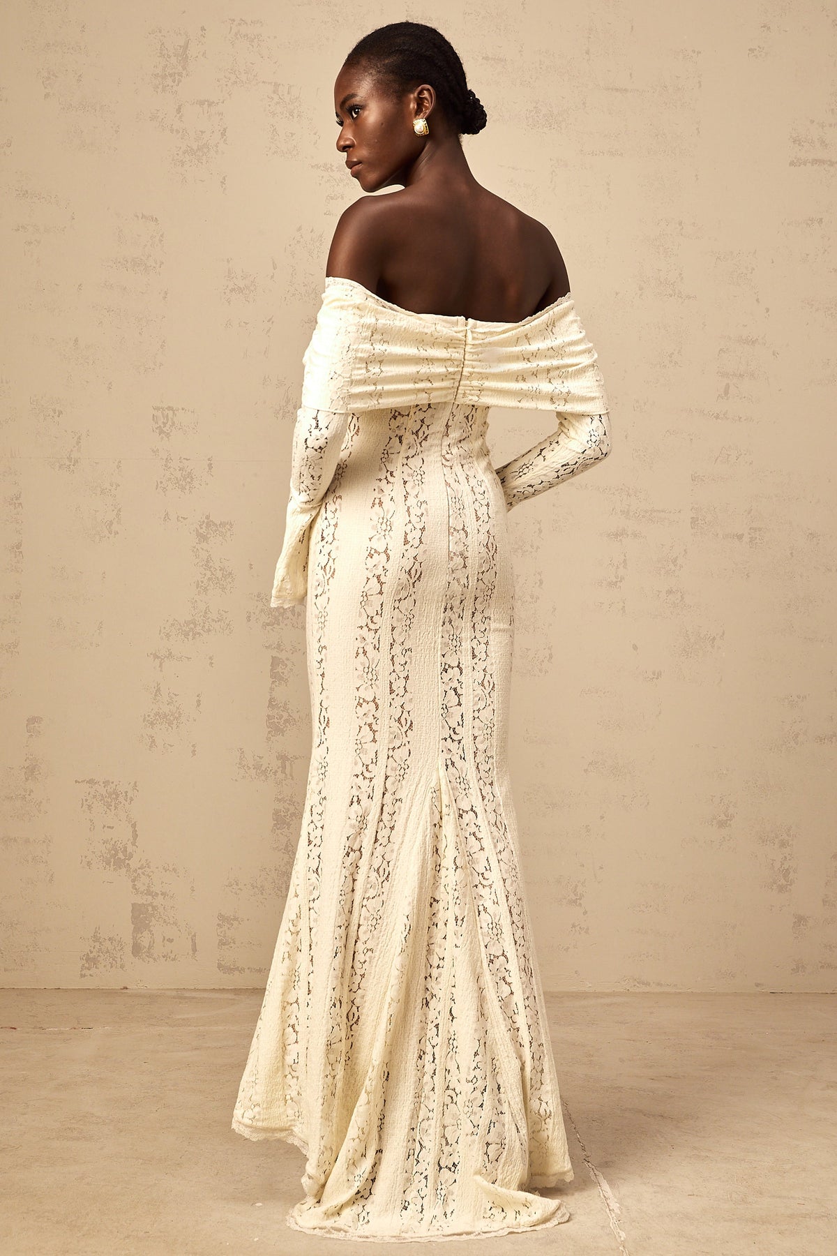 Émeline floral lace train-design maxi dress in Neutrals