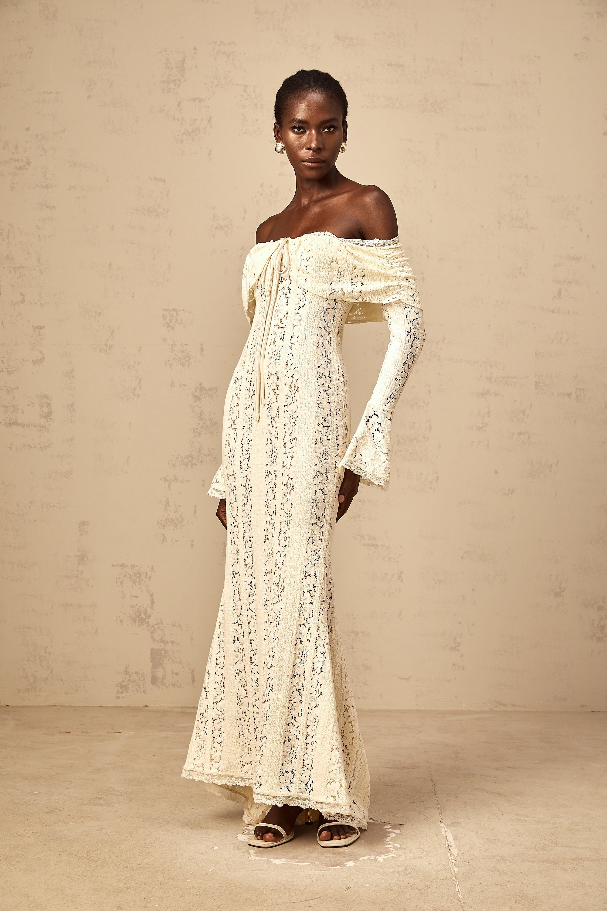 Émeline floral lace train-design maxi dress in Neutrals