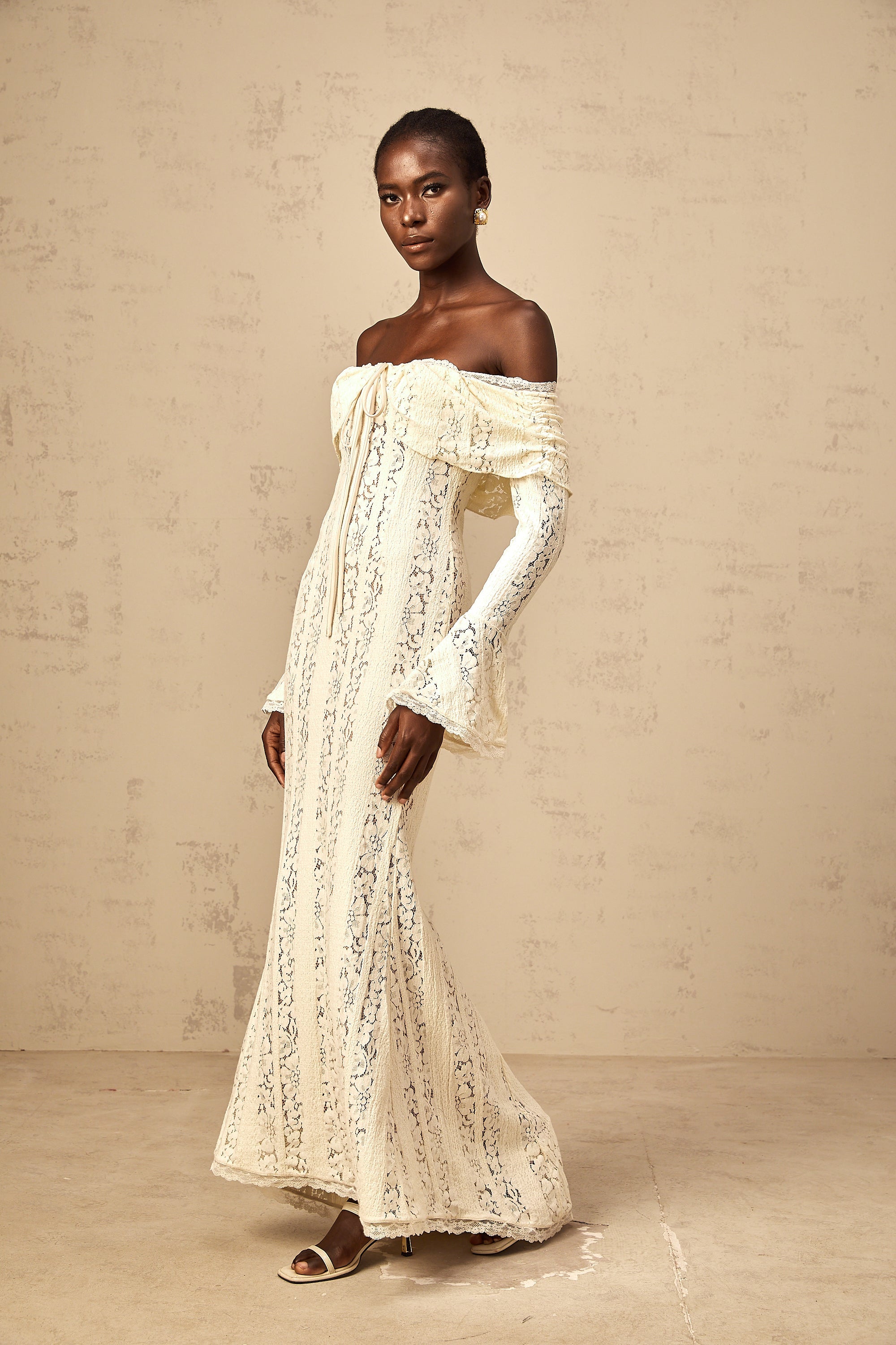Émeline floral lace train-design maxi dress in Neutrals