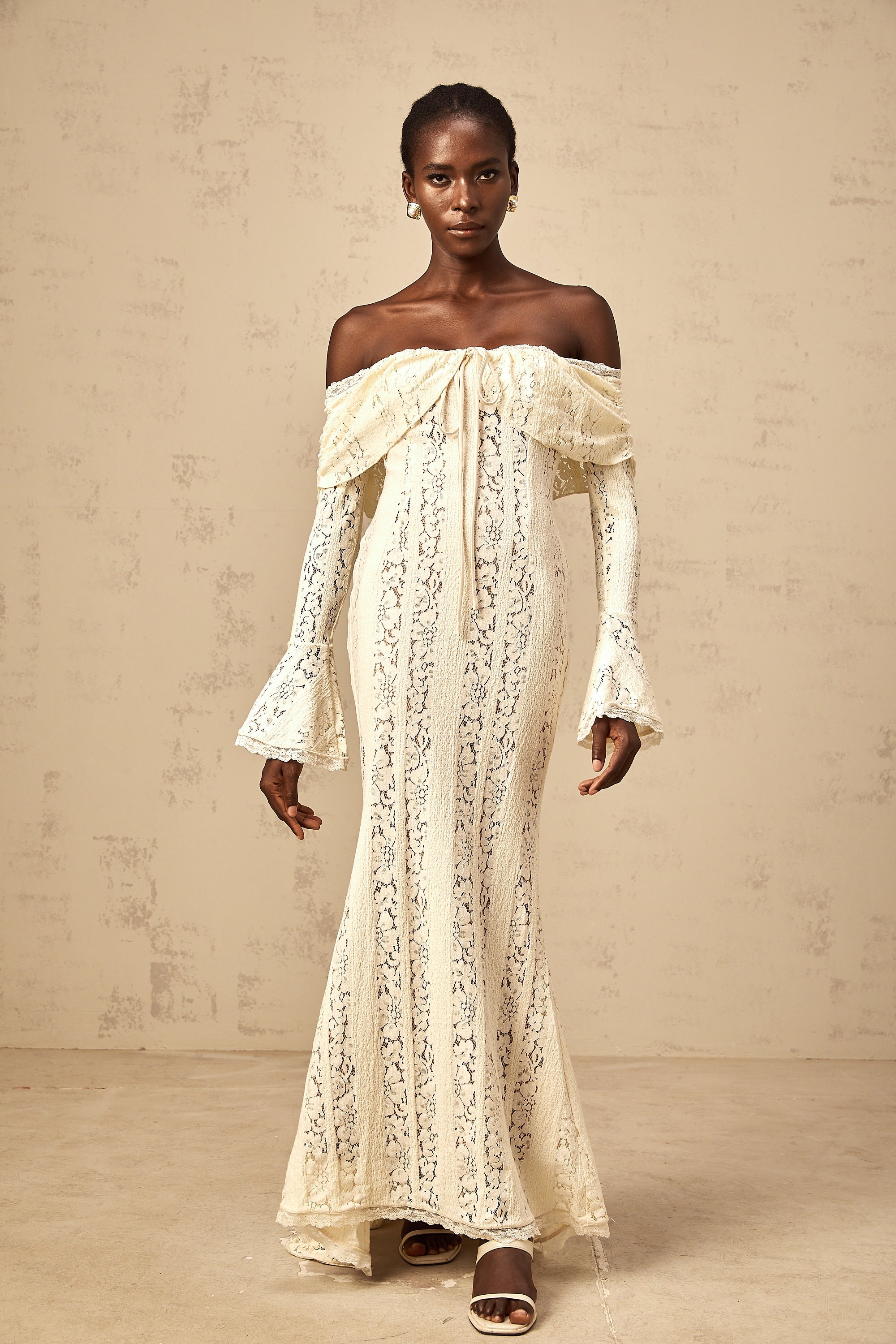 Émeline floral lace train-design maxi dress in Neutrals