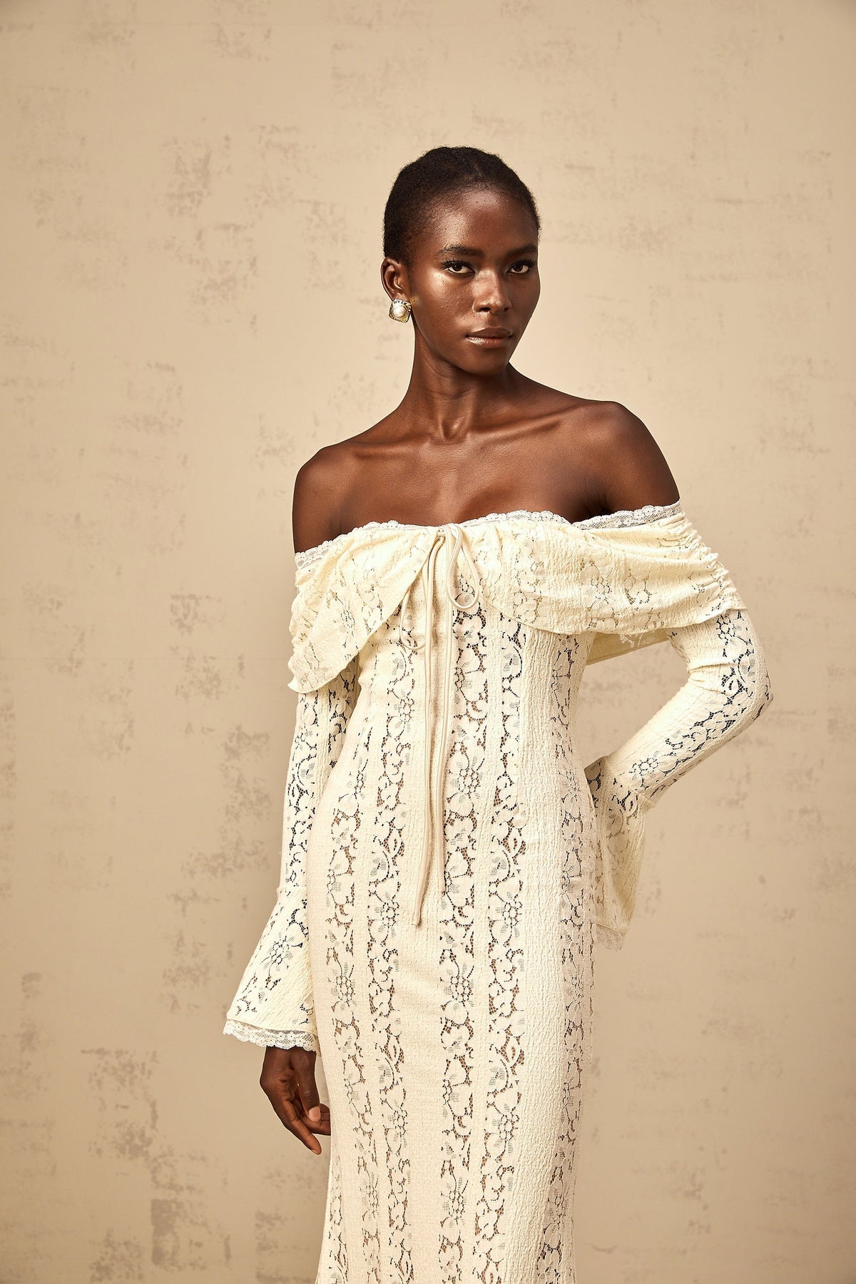 Émeline floral lace train-design maxi dress in Neutrals