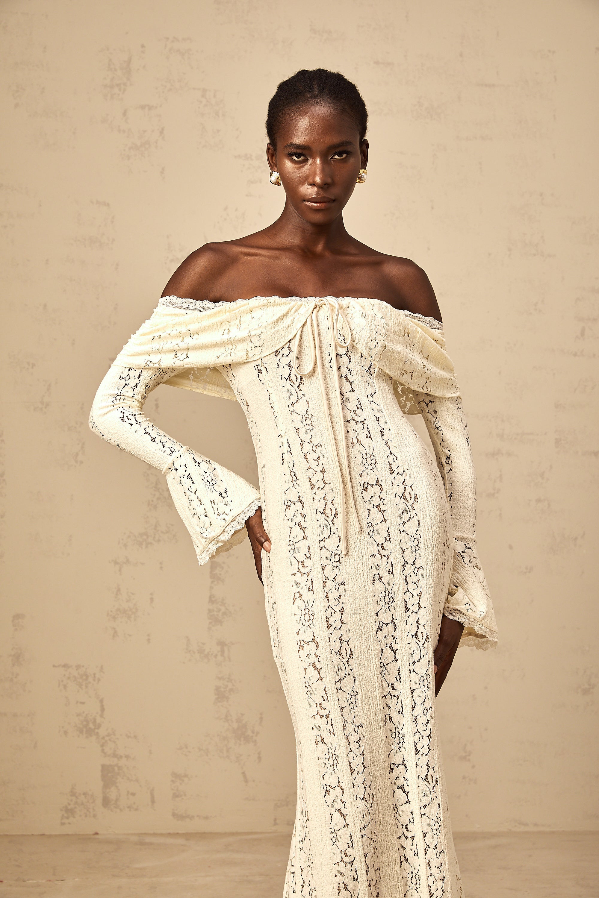 Émeline floral lace train-design maxi dress in Neutrals