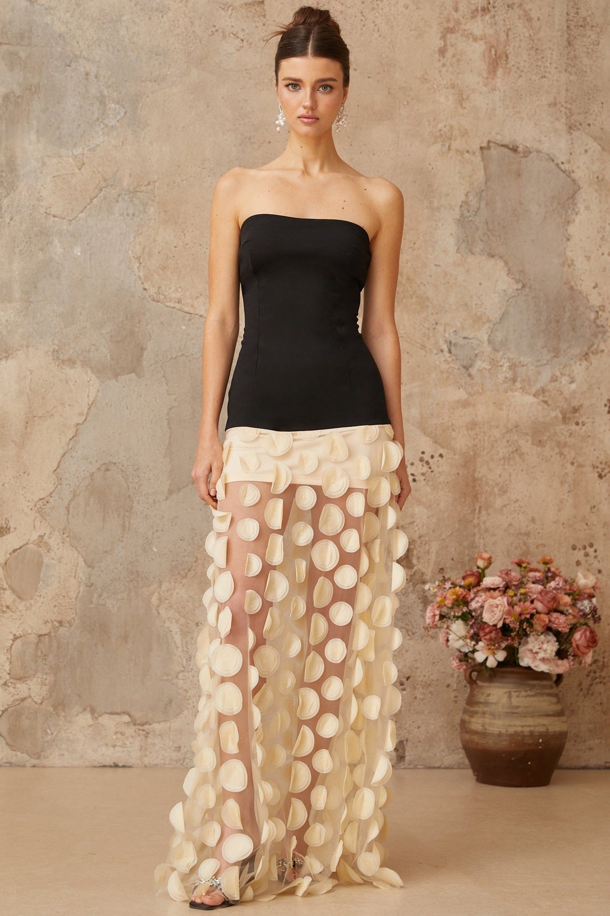 Xénia contrast-color 3d-polka-dot maxi dress
