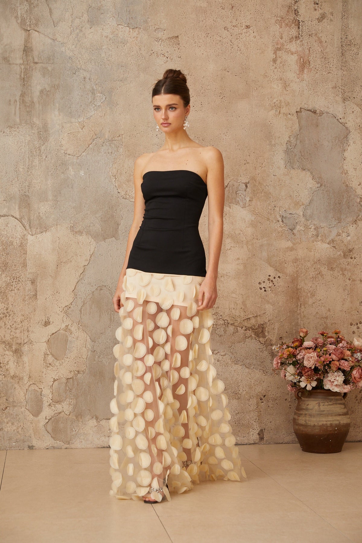 Xénia contrast-color 3d-polka-dot maxi dress