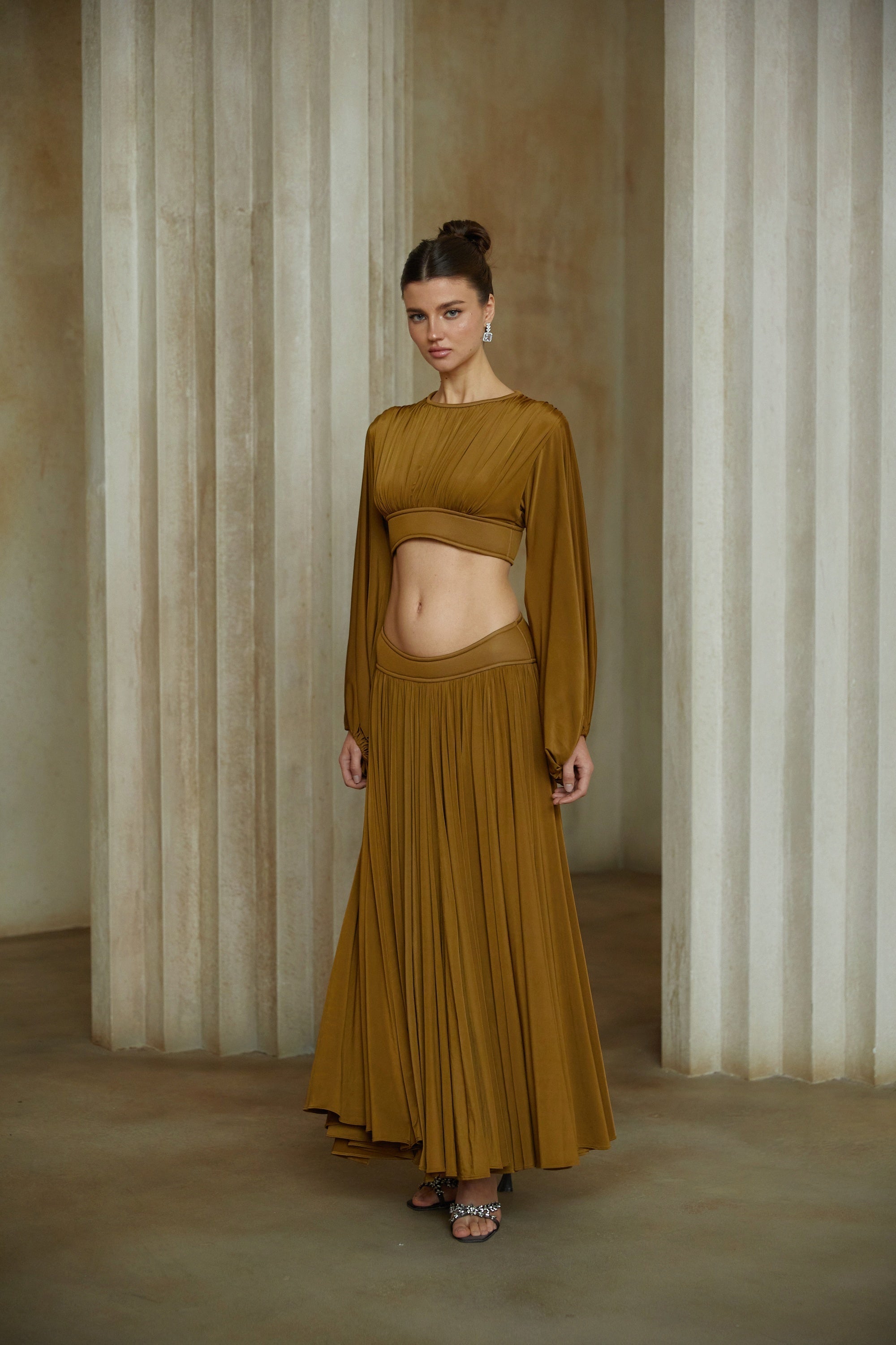 Daphné Brown Fully Pleated Two-Piece Blouse and Skirt Set