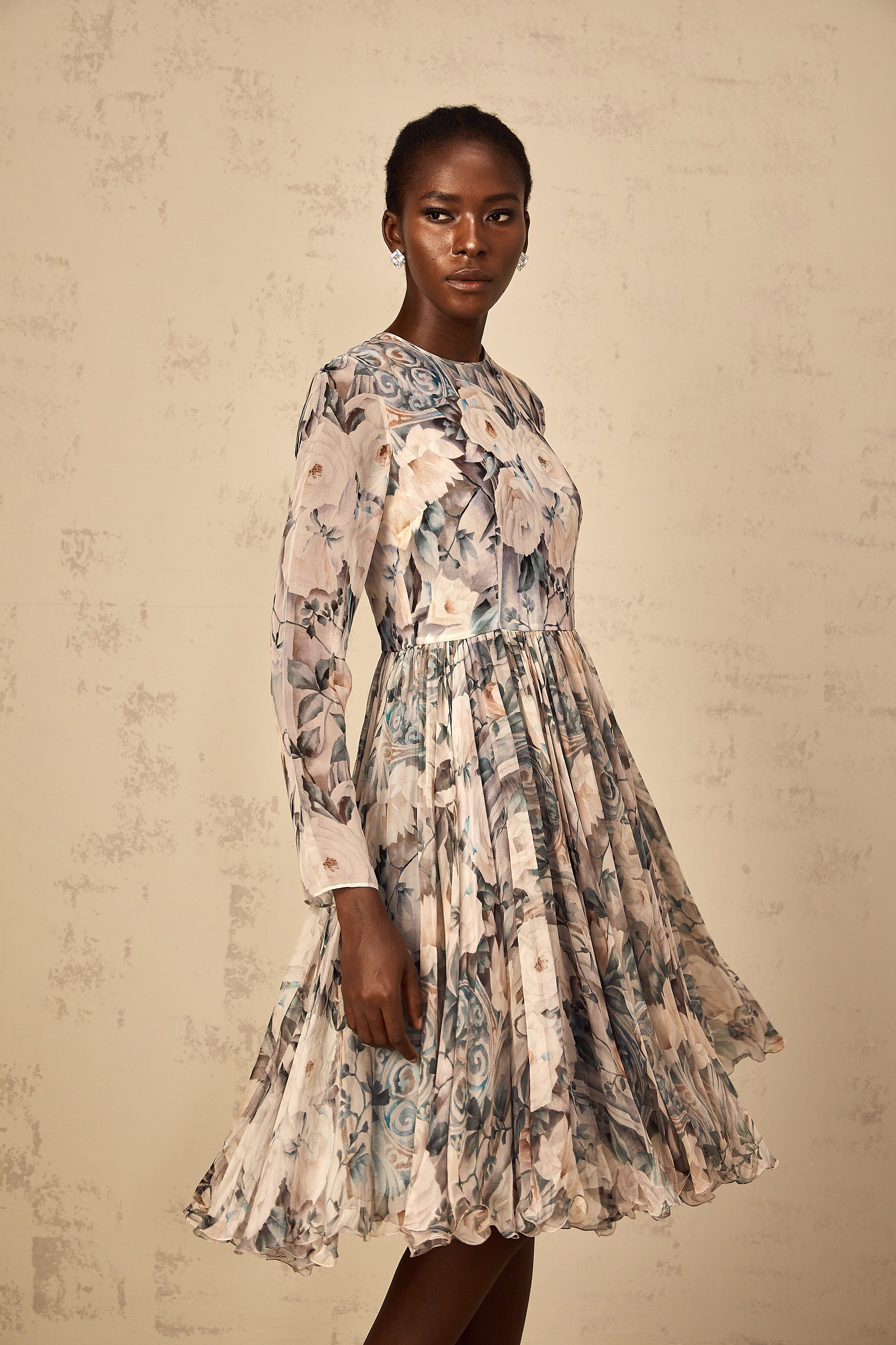Mélanie Floral Print Pleated Chiffon Midi Dress