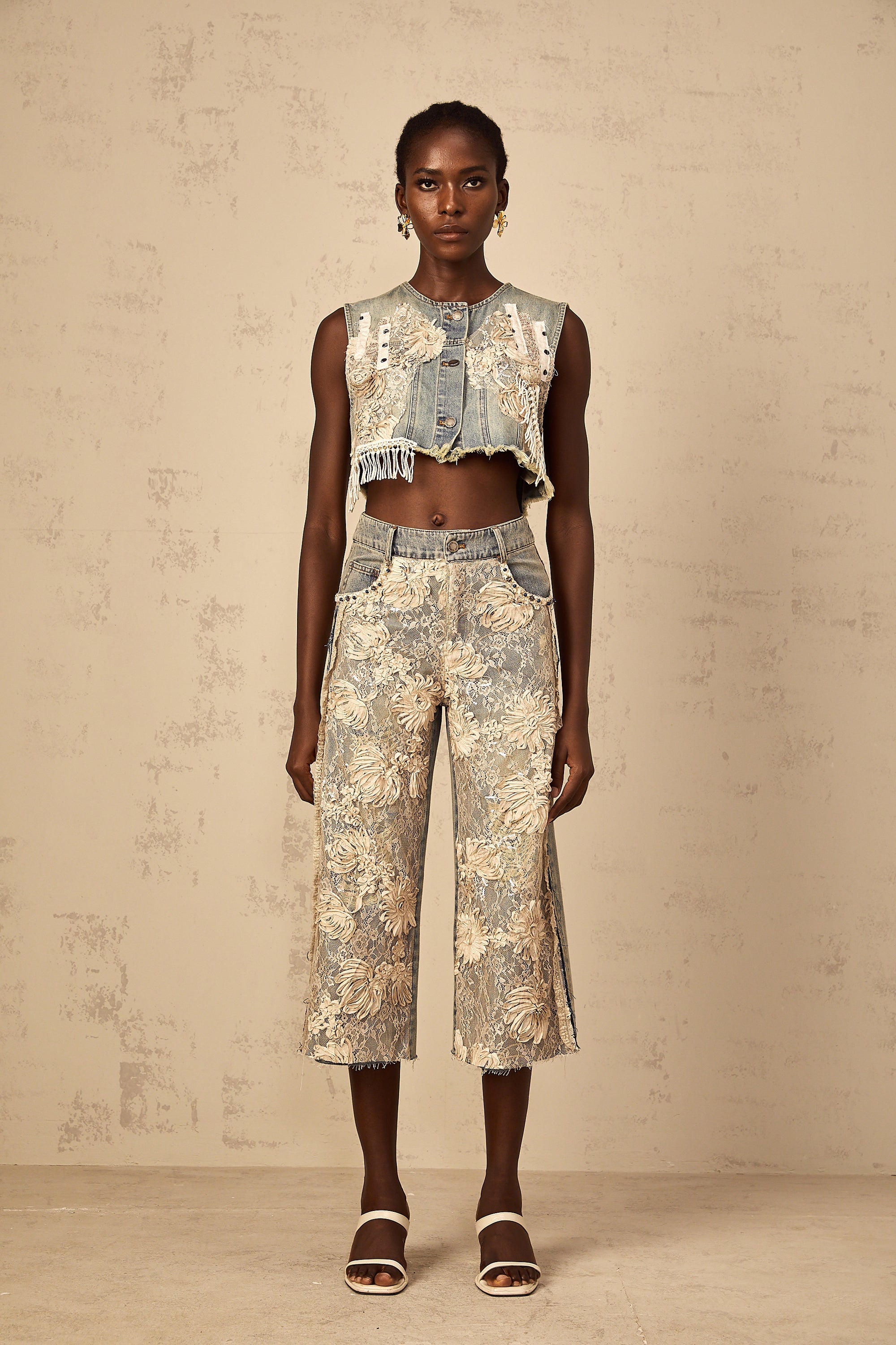 Amaryllis blue floral-lace-panel denim jeans