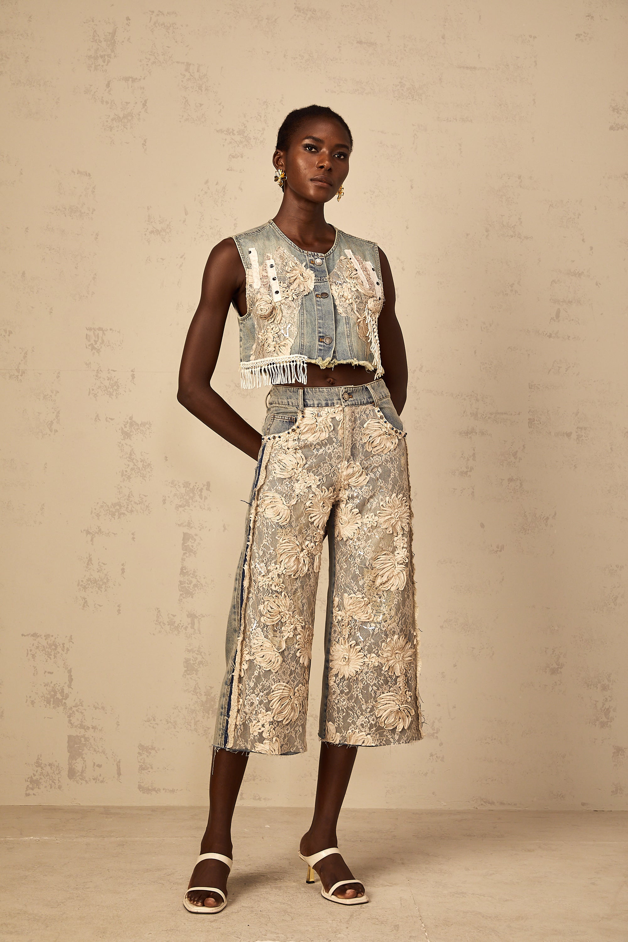 Amaryllis blue floral-lace-panel denim jeans