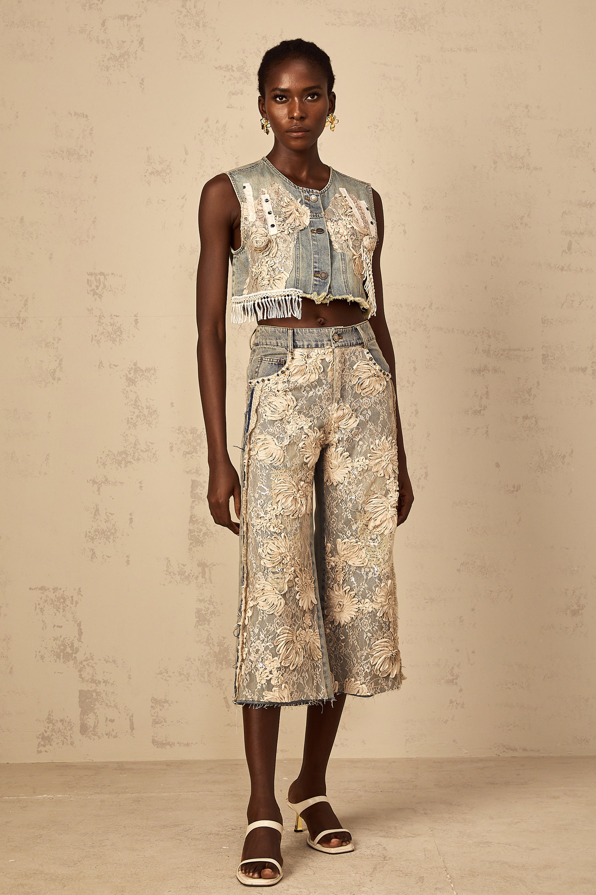 Amaryllis blue lace-panelling cropped denim top