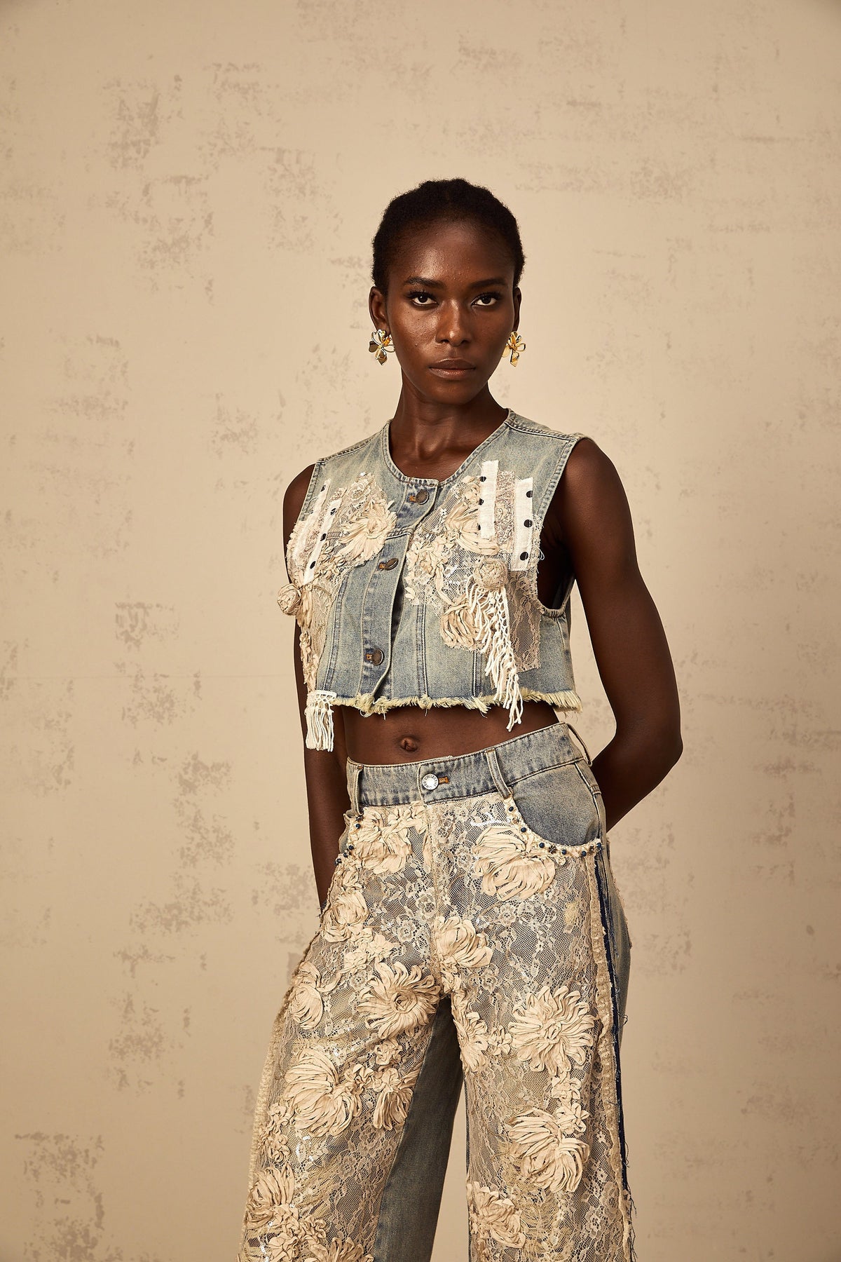 Amaryllis blue lace-panelling cropped denim top