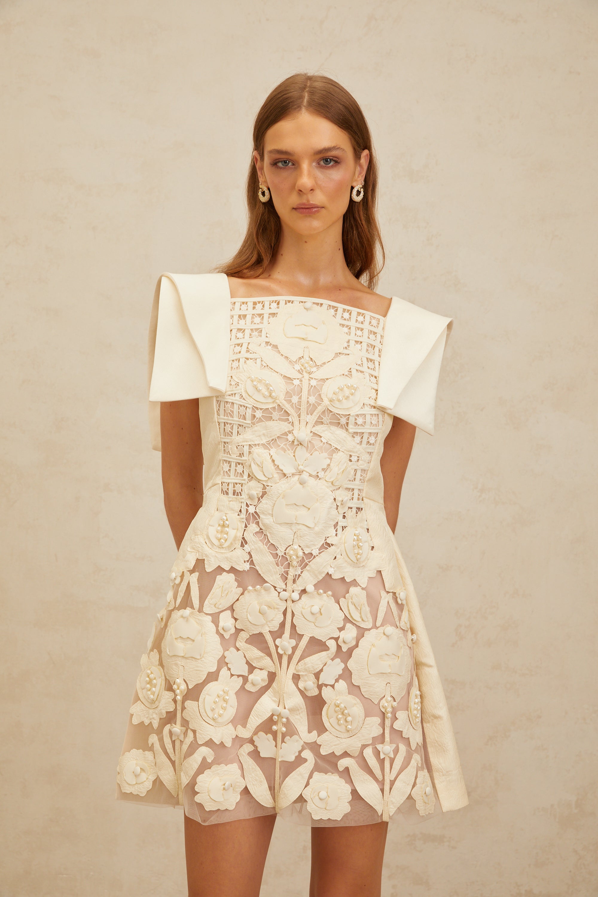 Léa White Floral Appliqué Crochet Mini Dress