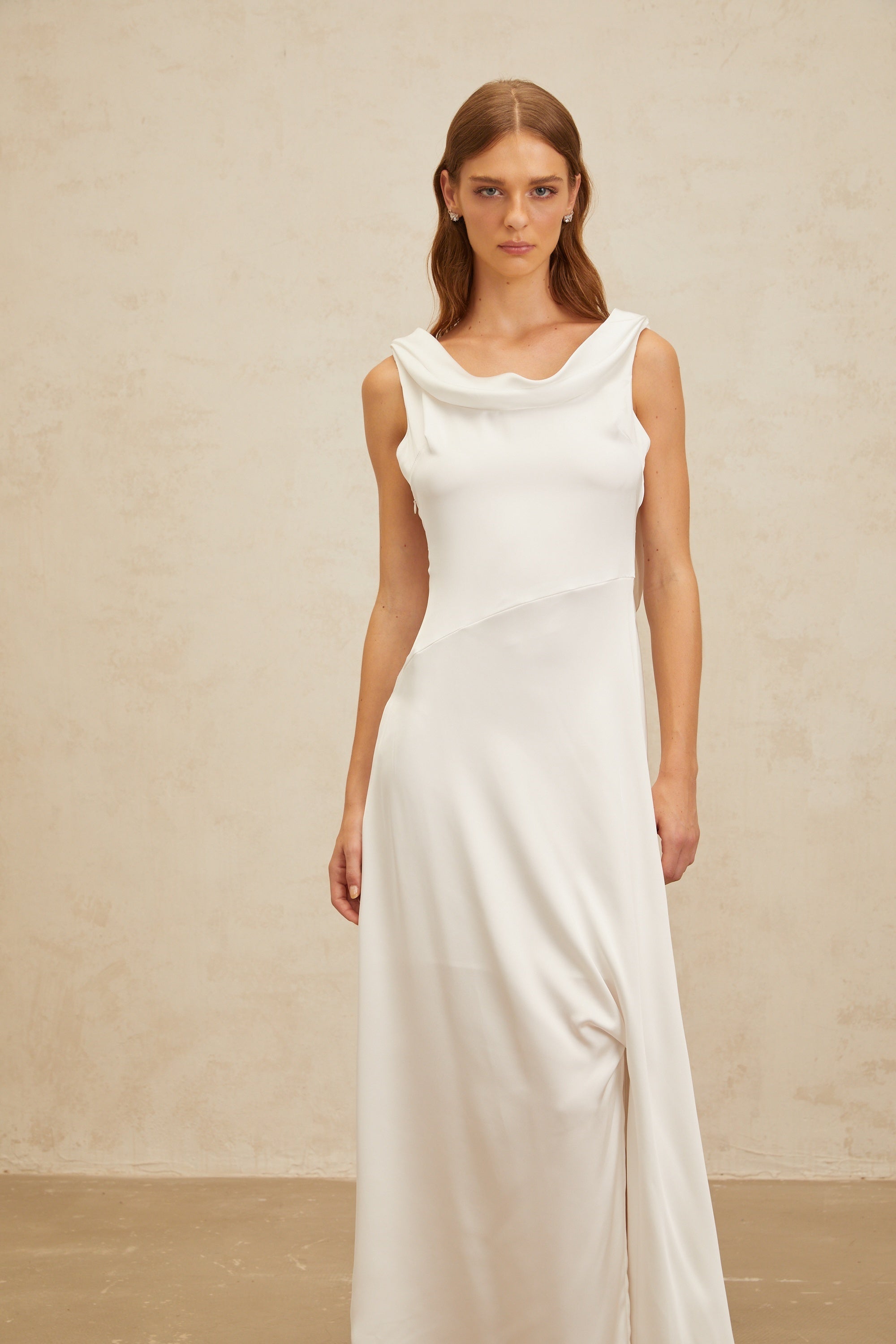 Éliane White Open-Back Satin Maxi Dress