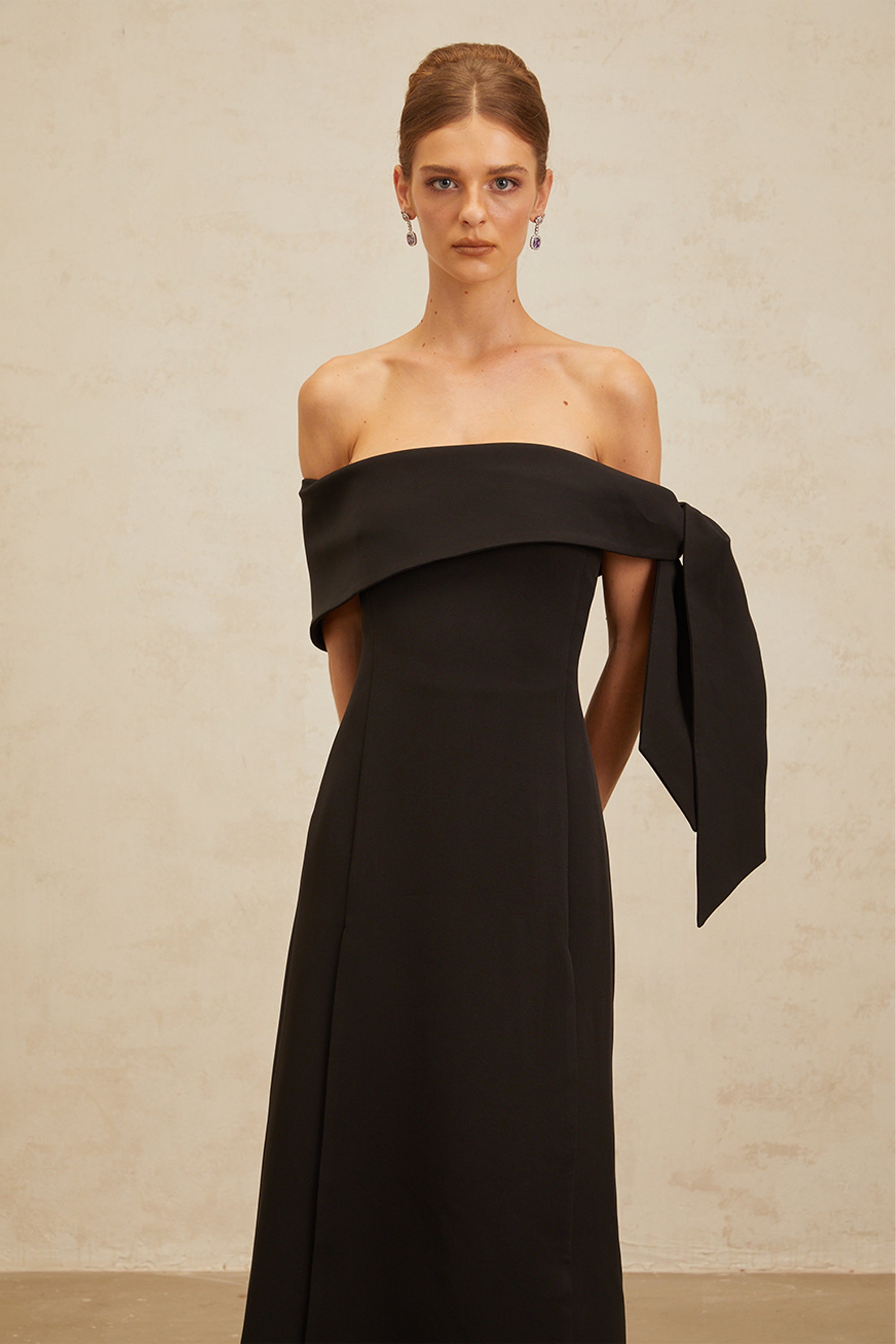 Bianca Black Off-Shoulder Bowknot Maxi Dress