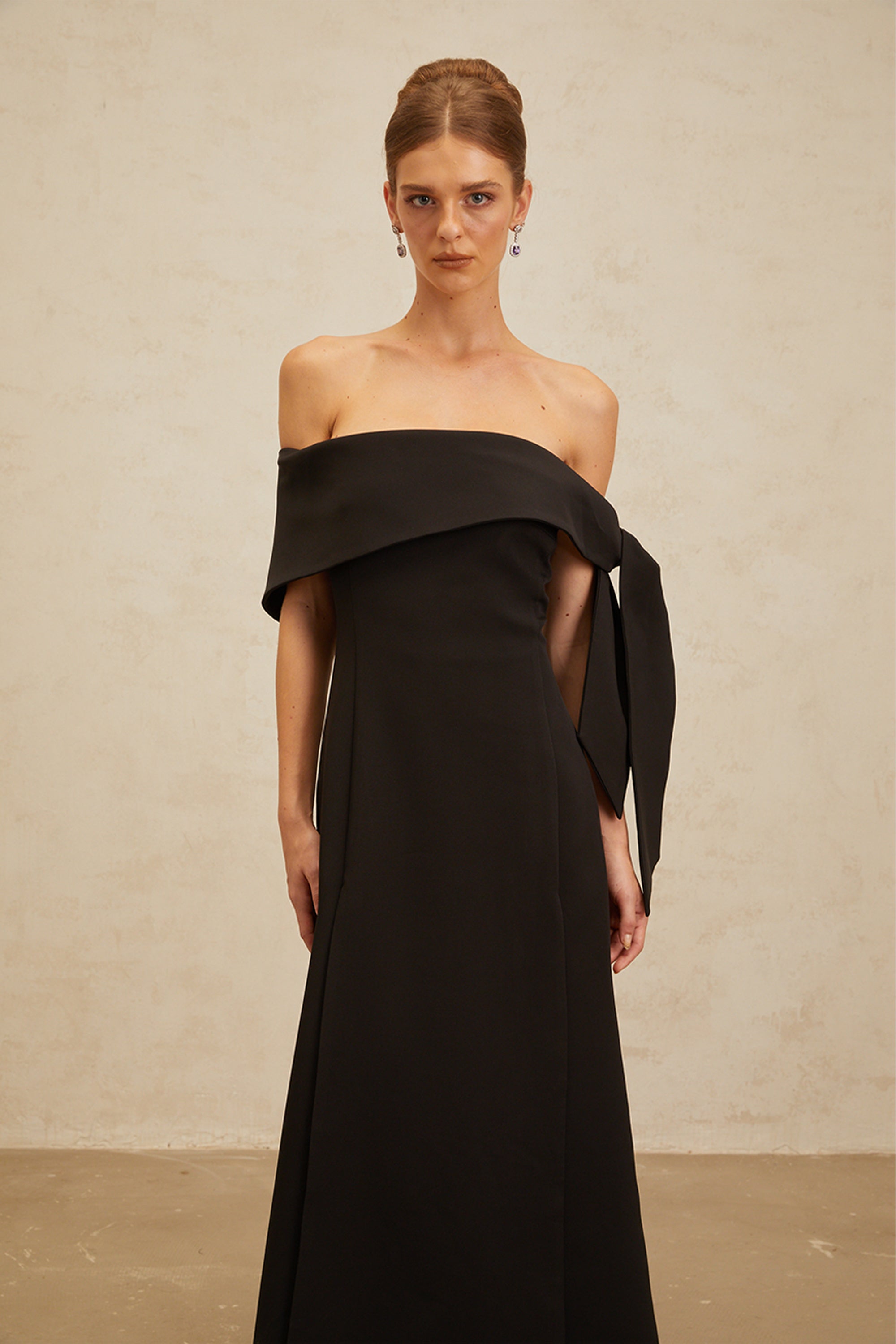 Bianca Black Off-Shoulder Bowknot Maxi Dress