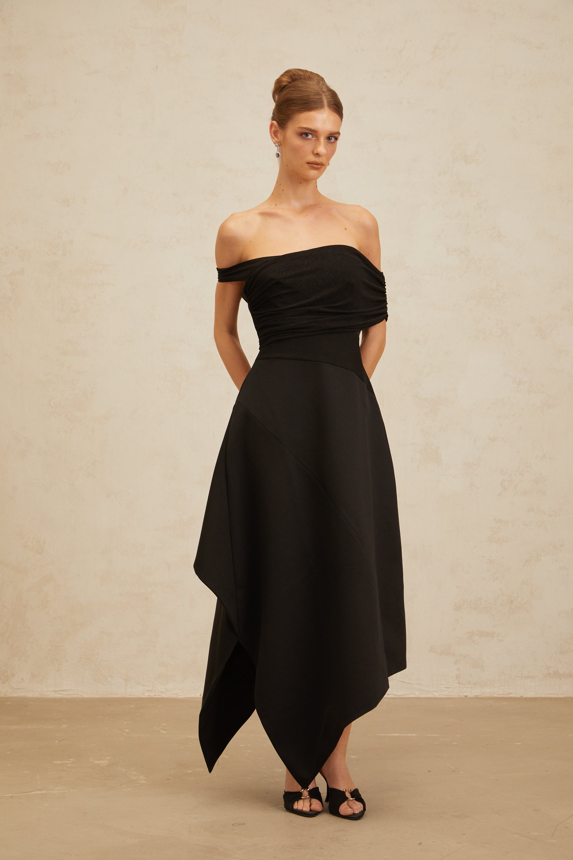 Béryl Black Off-Shoulder Asymmetrical Maxi Dress
