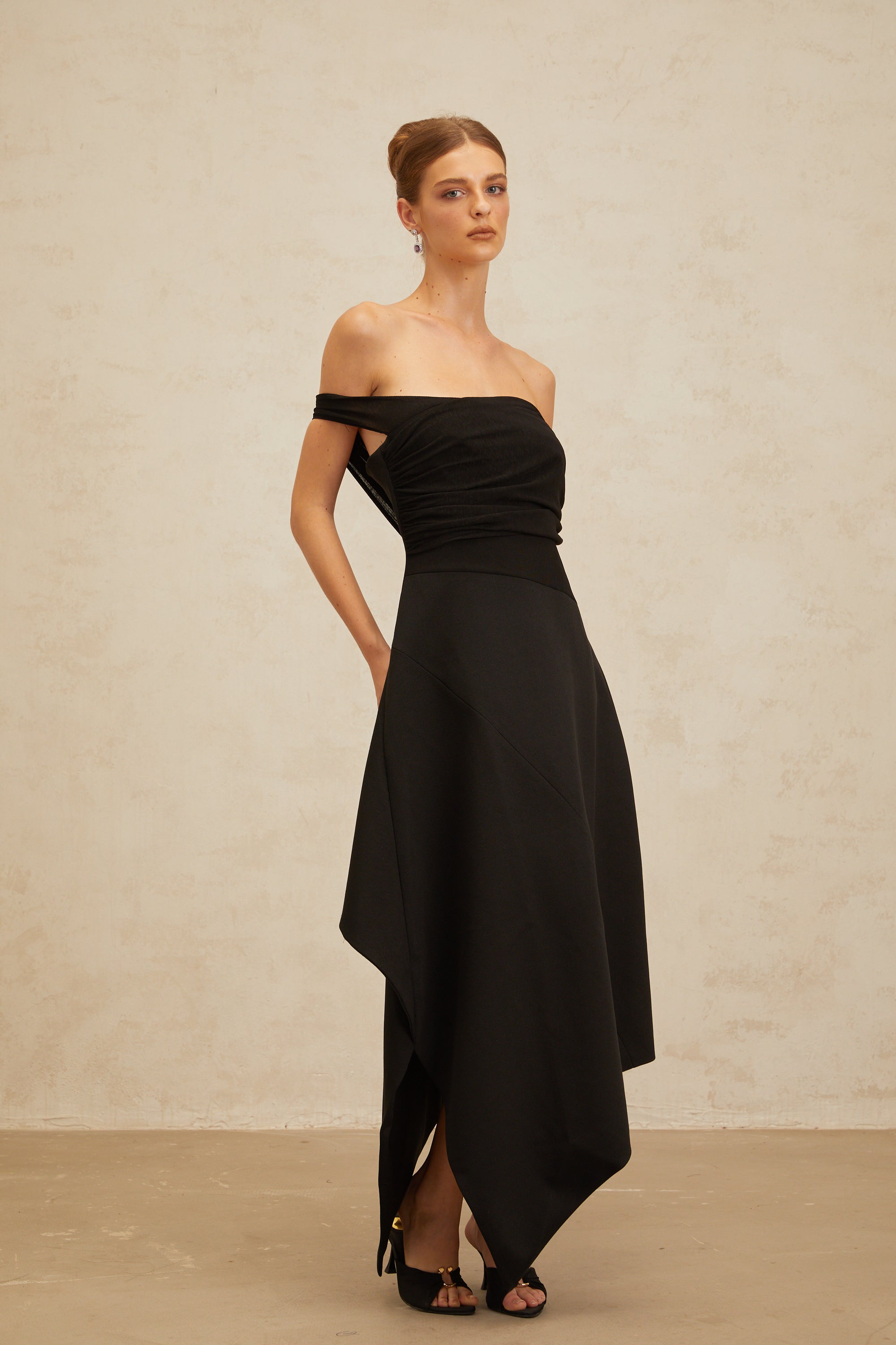 Béryl Black Off-Shoulder Asymmetrical Maxi Dress