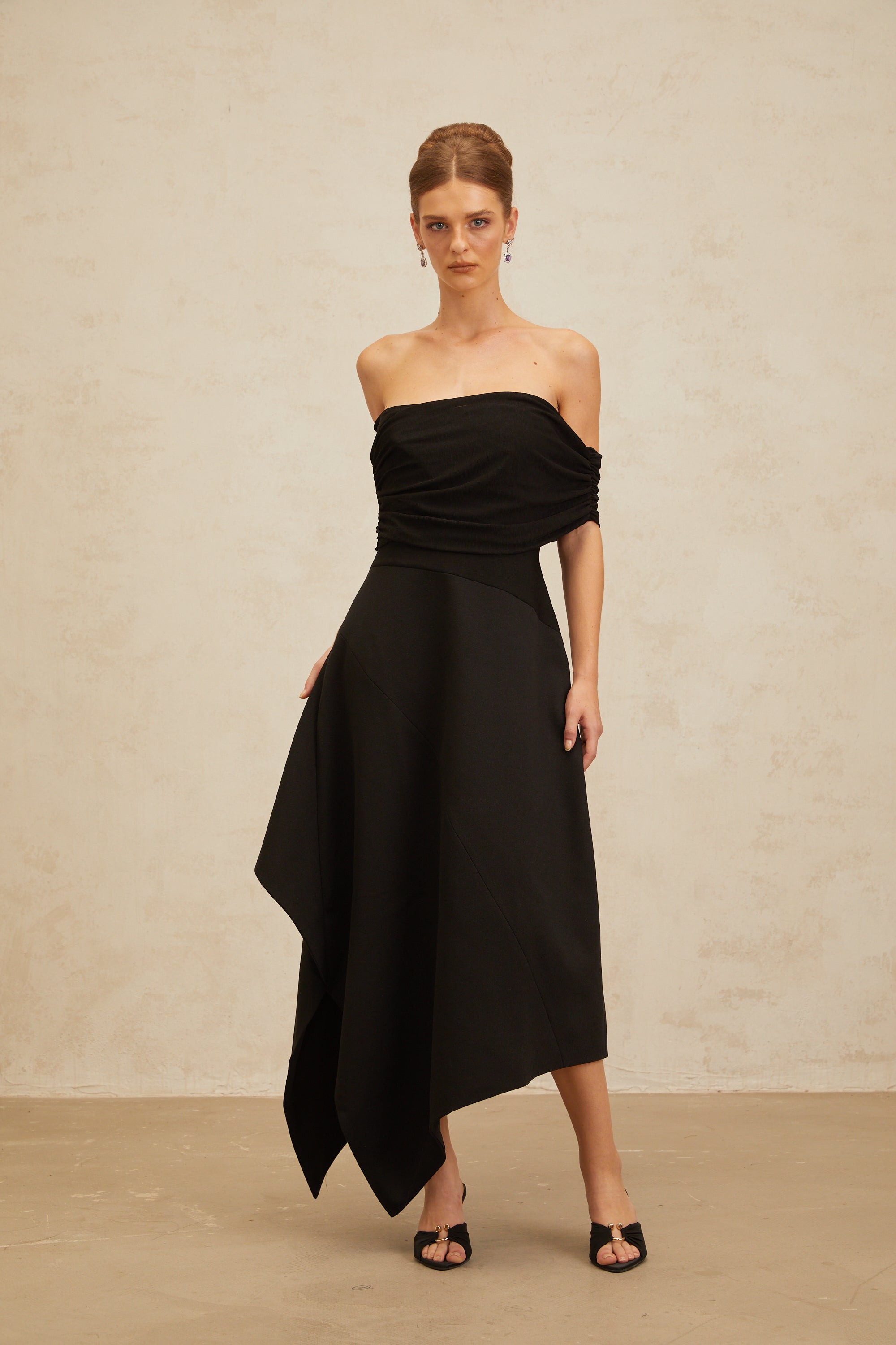 Béryl Black Off-Shoulder Asymmetrical Maxi Dress
