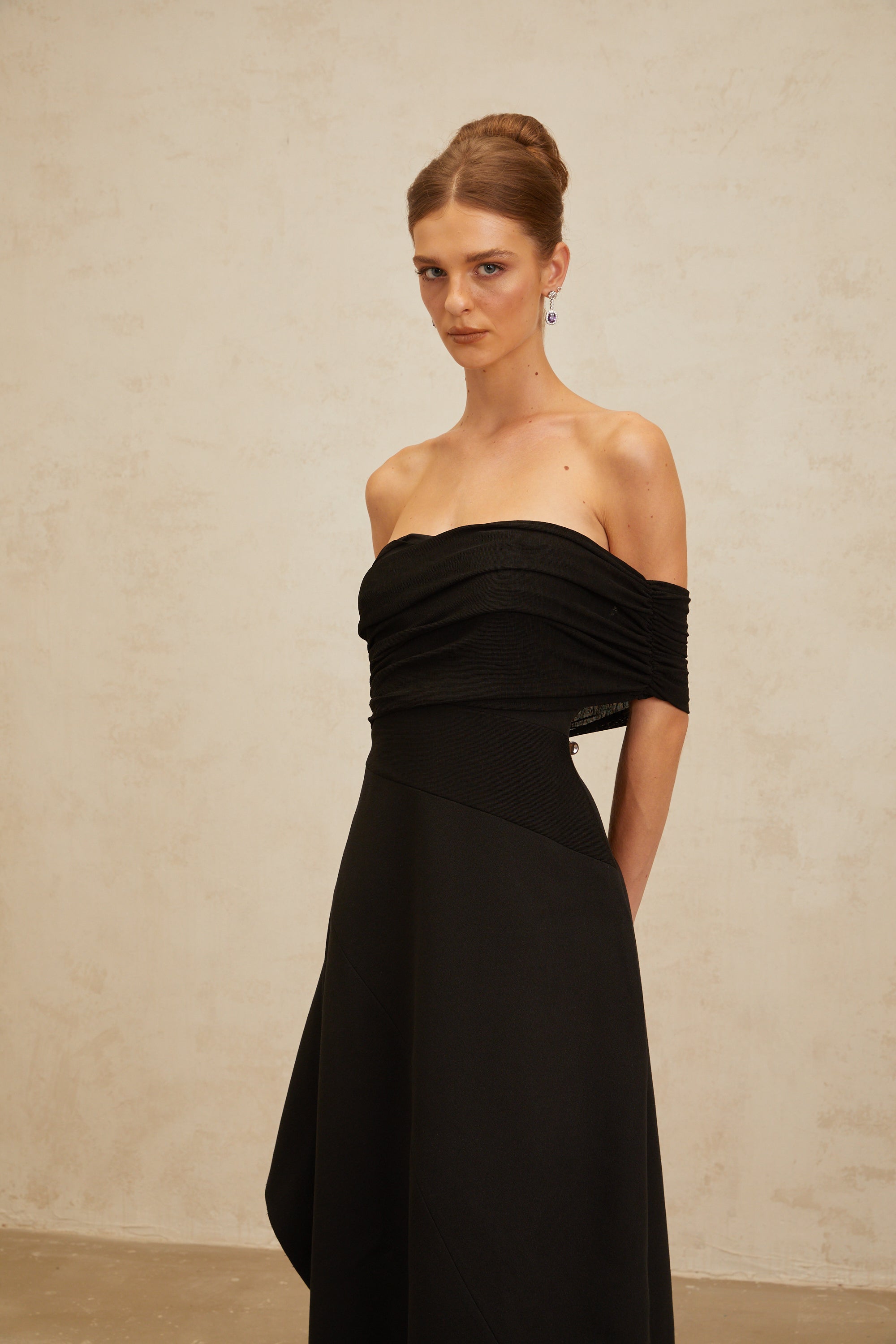 Béryl Black Off-Shoulder Asymmetrical Maxi Dress