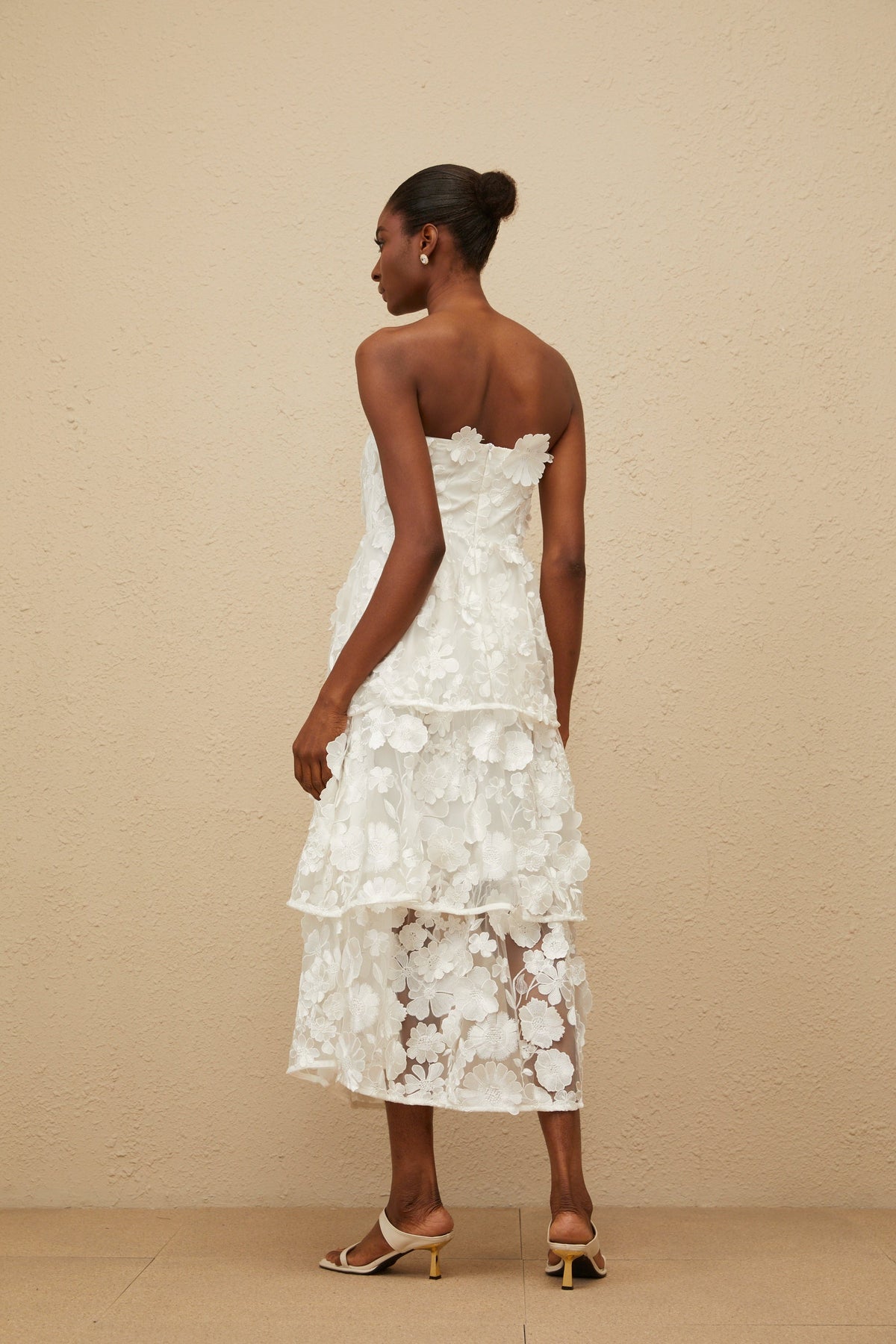 Caméo White Tiered Floral Midi Dress