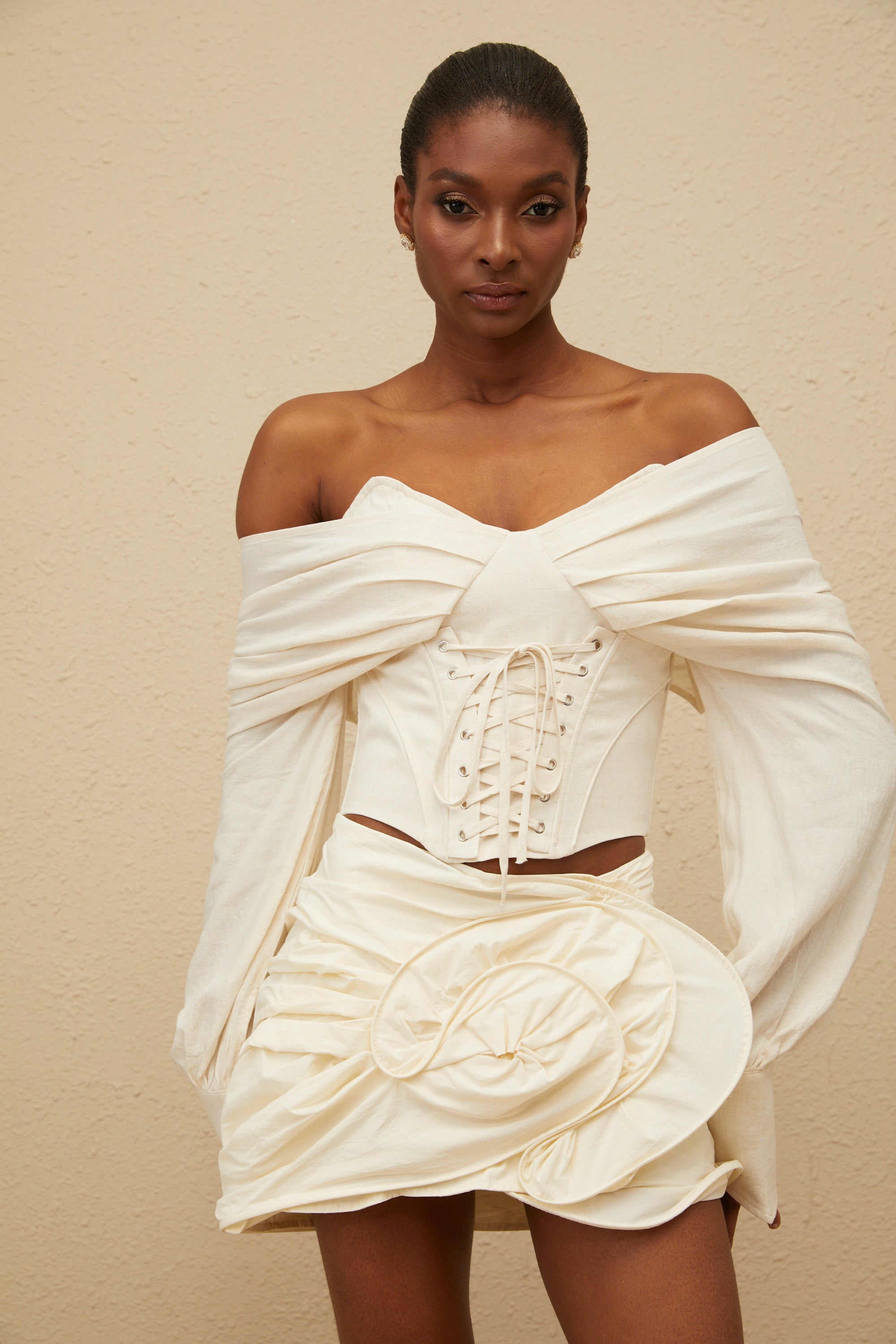 Éclatante Off-Shoulder Lace-Up Crop Top