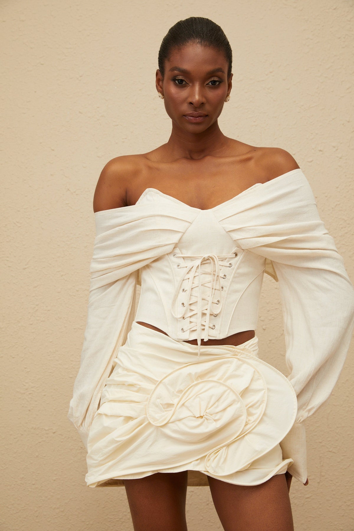 Éclatante Off-Shoulder Lace-Up Crop Top