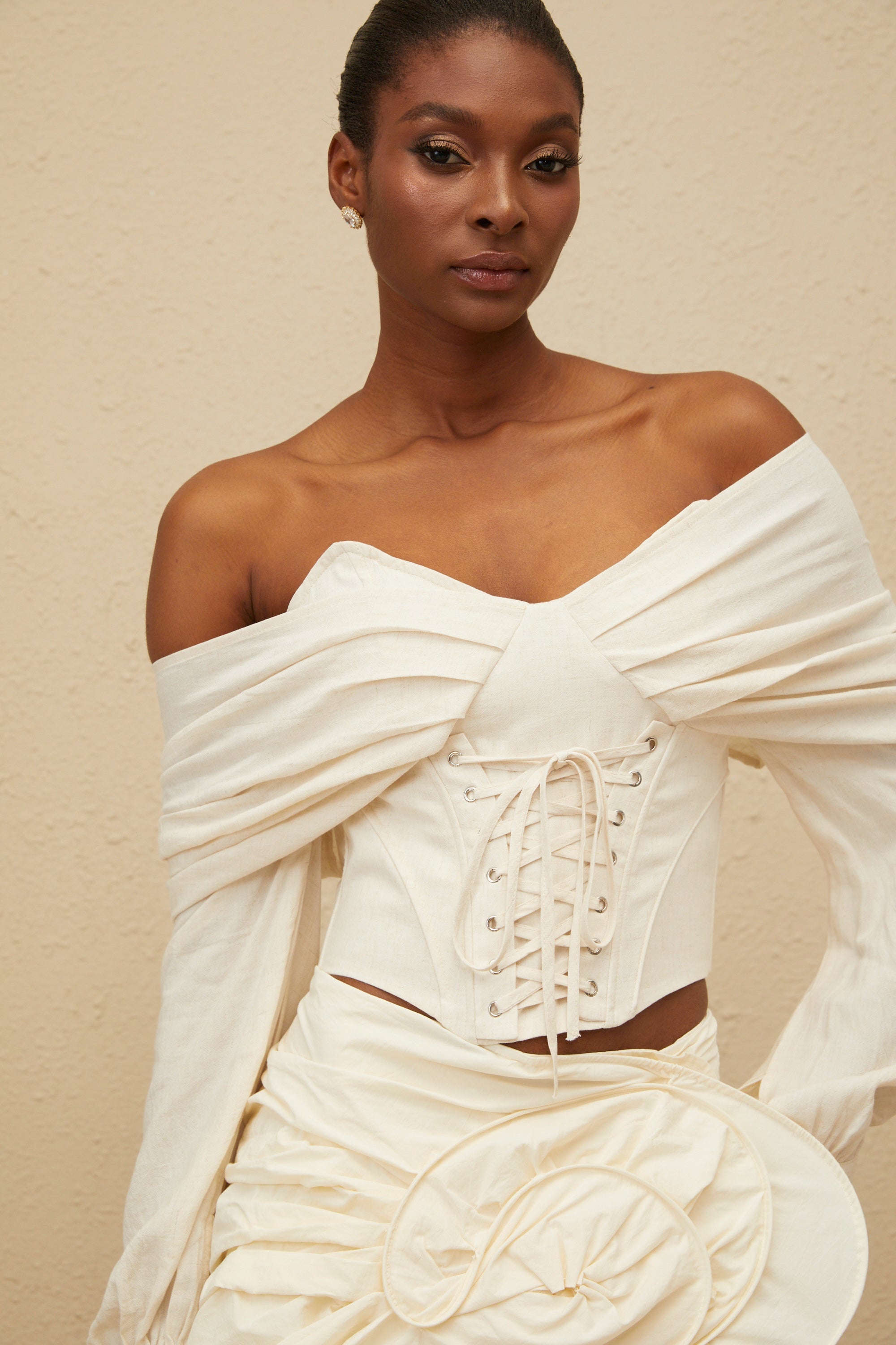 Éclatante Off-Shoulder Lace-Up Crop Top