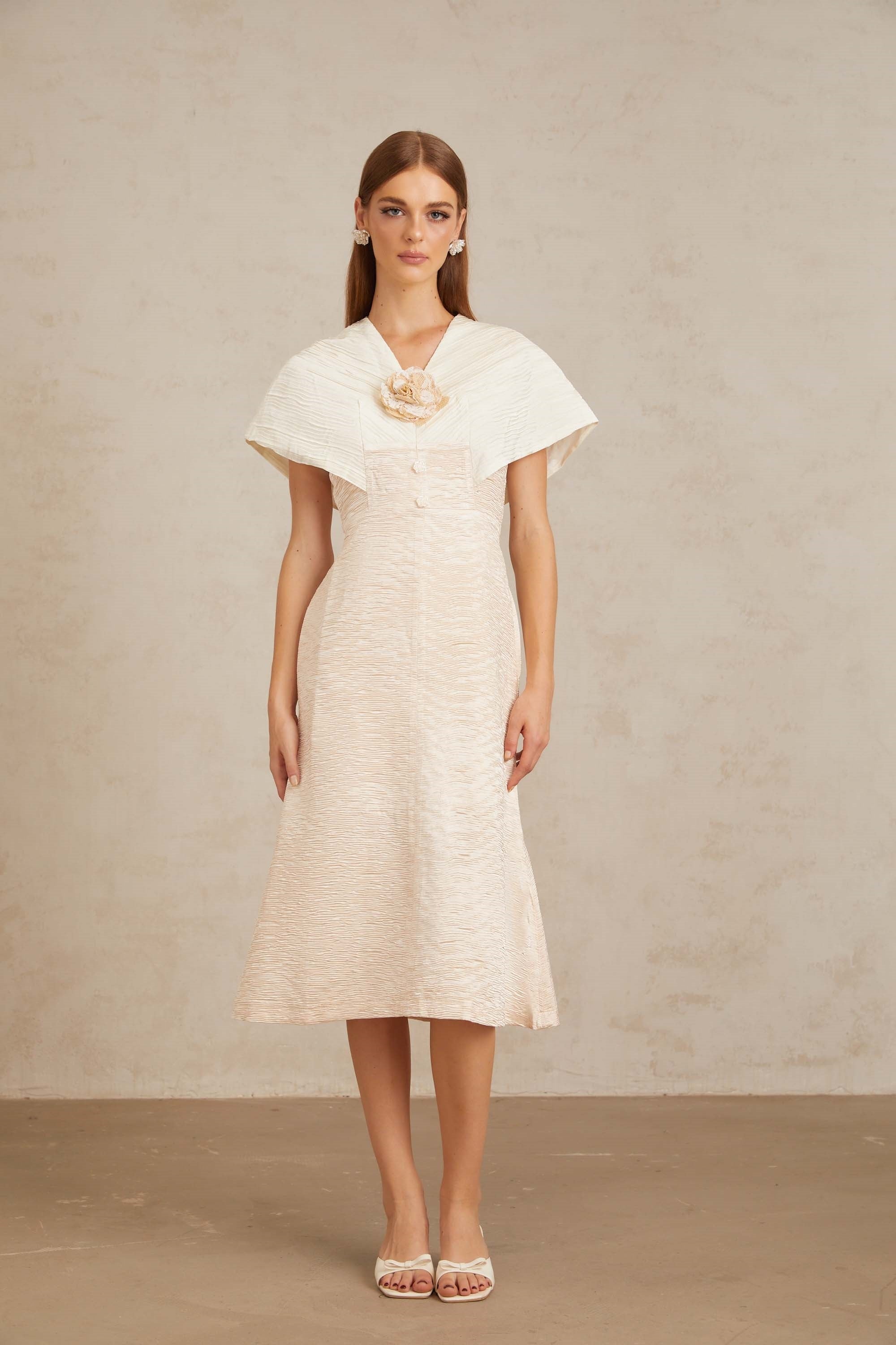 Clémence White Textured Midi Dress with 3D Petal