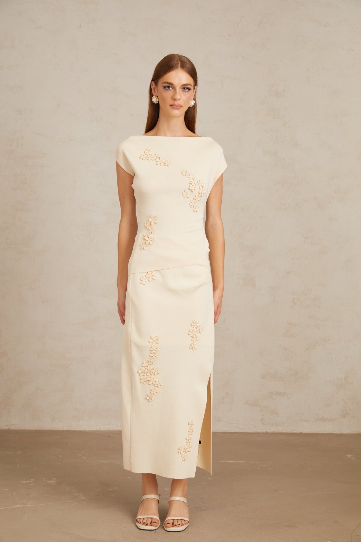 Étienne Neutral Floral Appliqué Knit Top & Skirt Set (Final Sale-US Only)