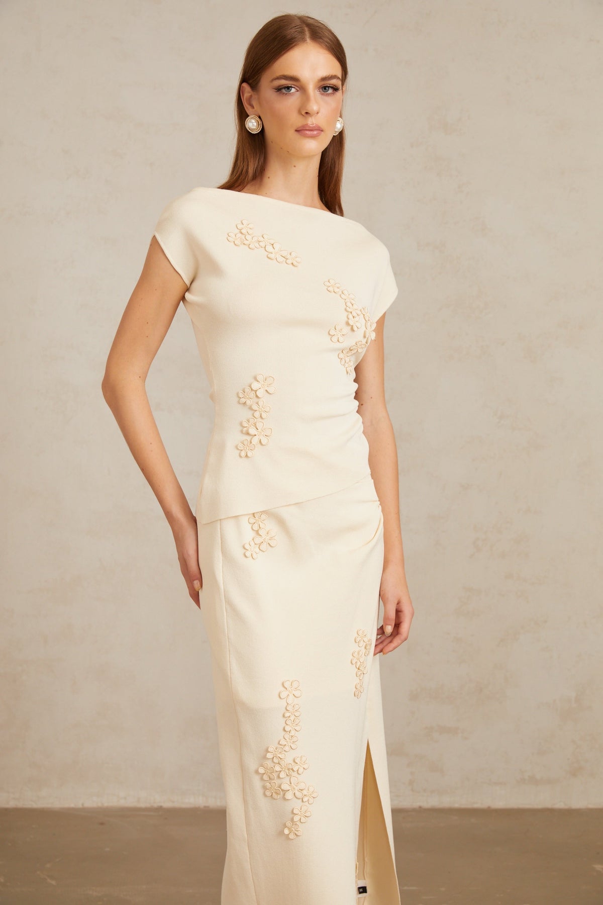 Étienne Neutral Floral Appliqué Knit Top & Skirt Set (Final Sale-US Only)