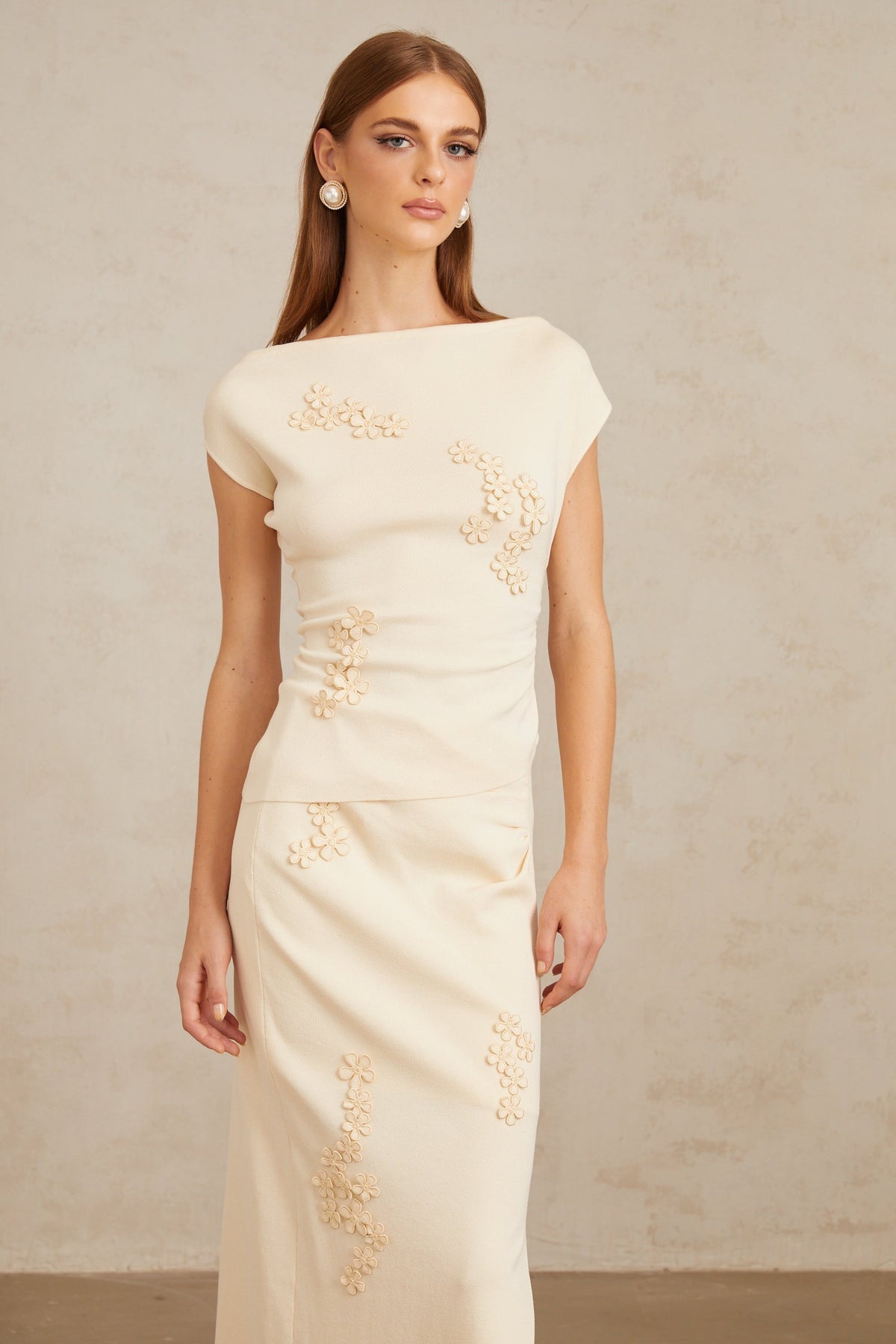 Étienne Neutral Floral Appliqué Knit Top & Skirt Set (Final Sale-US Only)