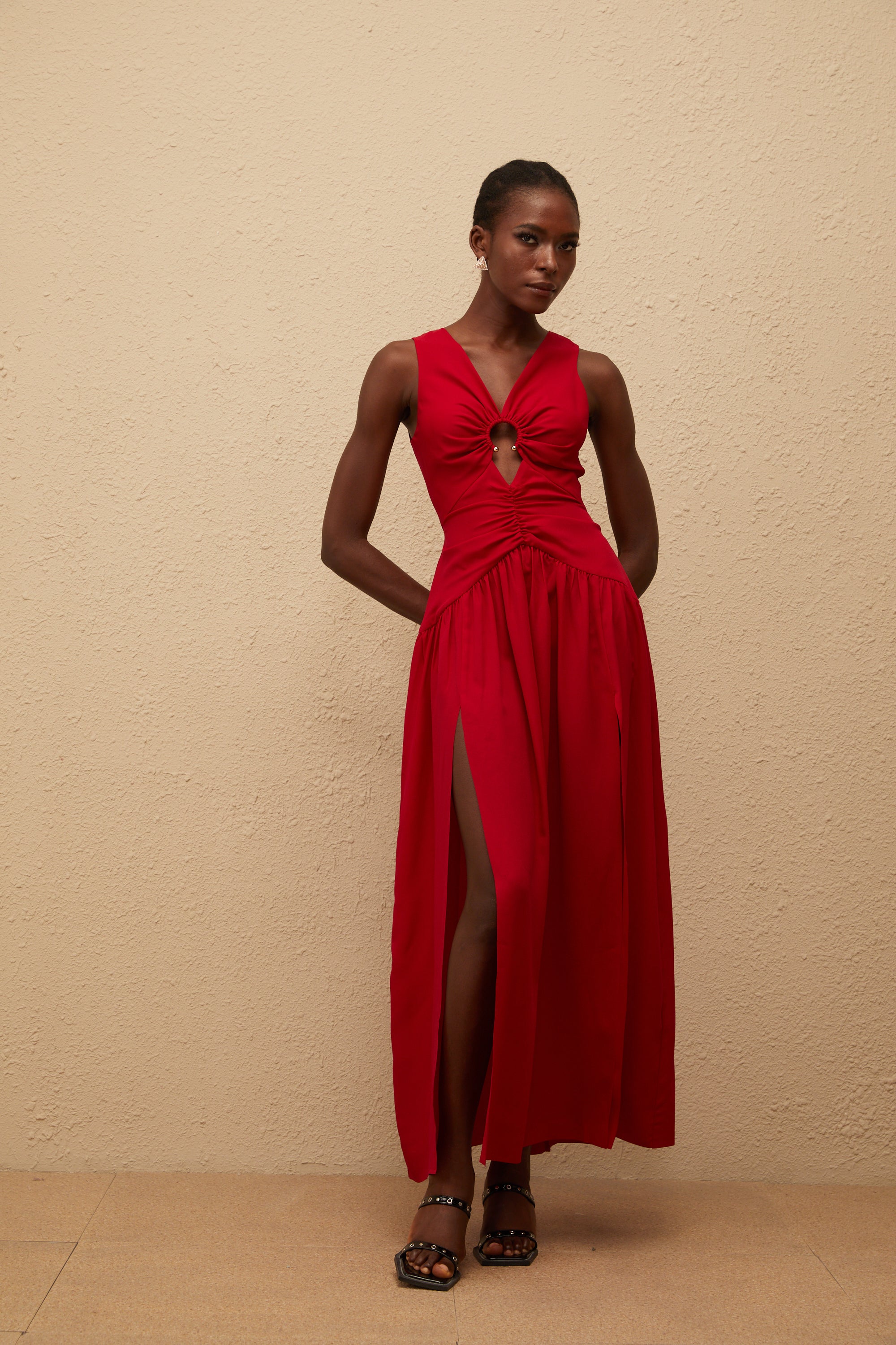 Kleopatra Red Keyhole Detail Ruched Midi Dress