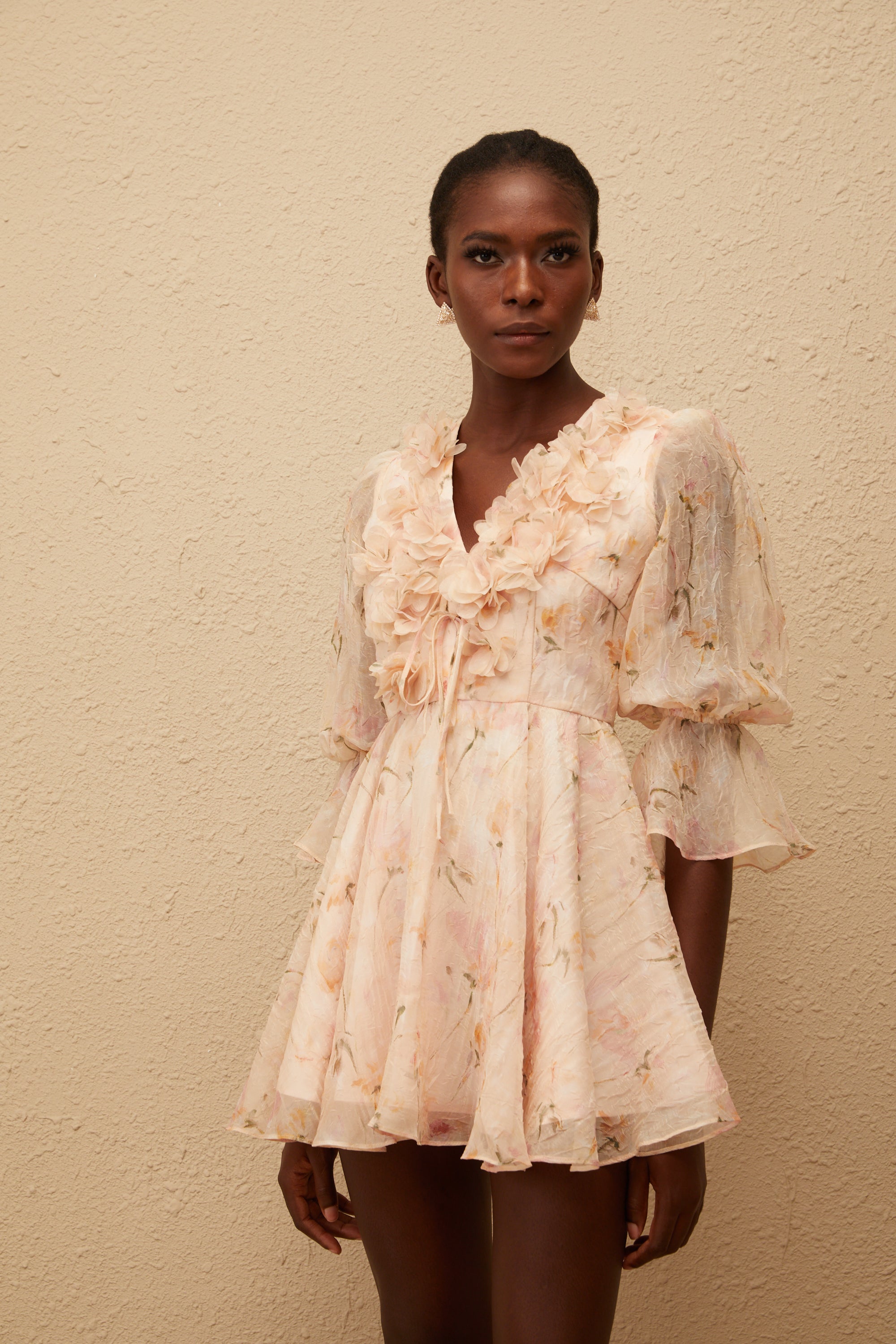 Aliénor Peach Glossy Floral Print Mini Dress
