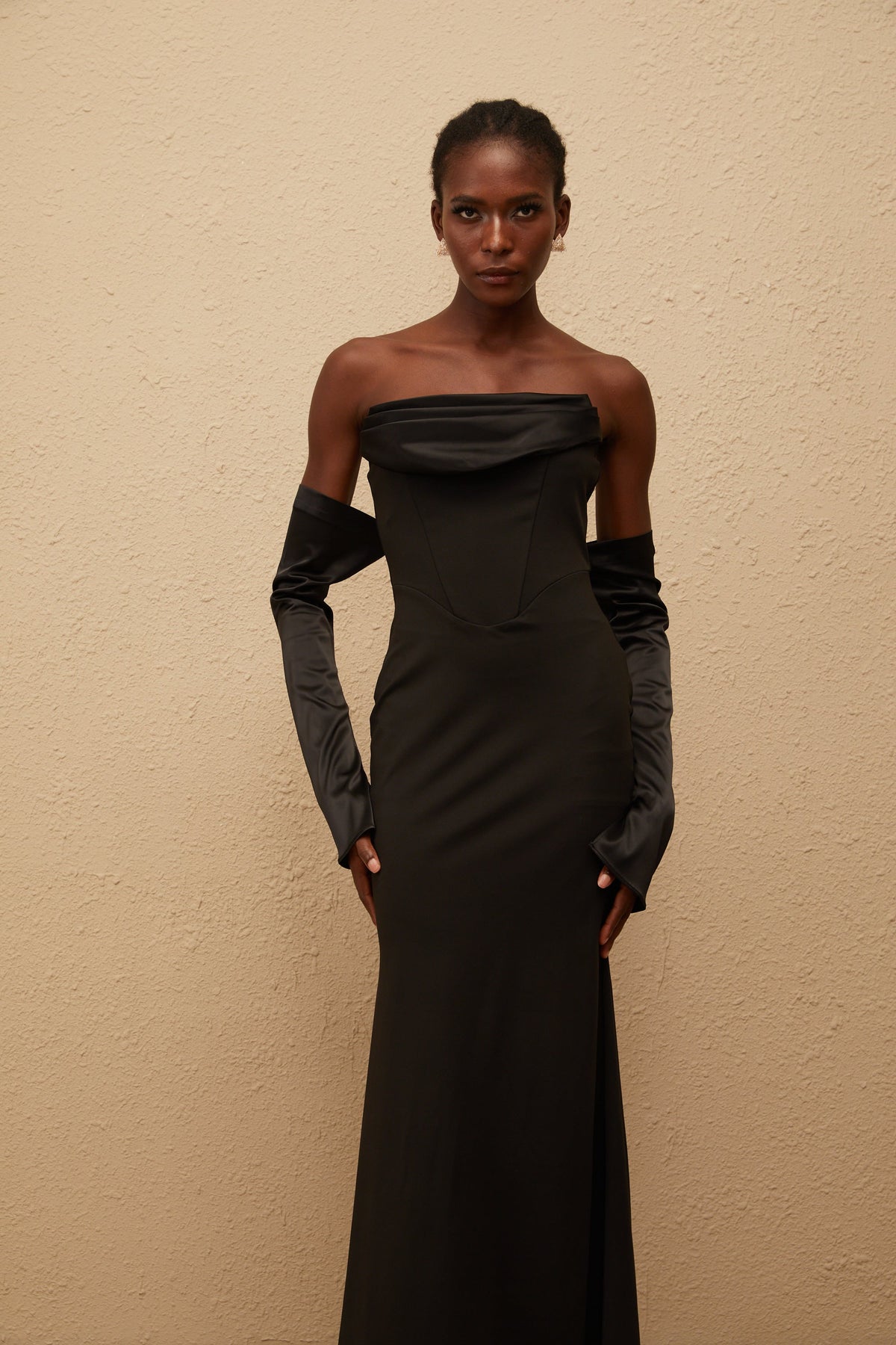 Rêve Black Off Shoulder Corset Maxi Dress (Final Sale)