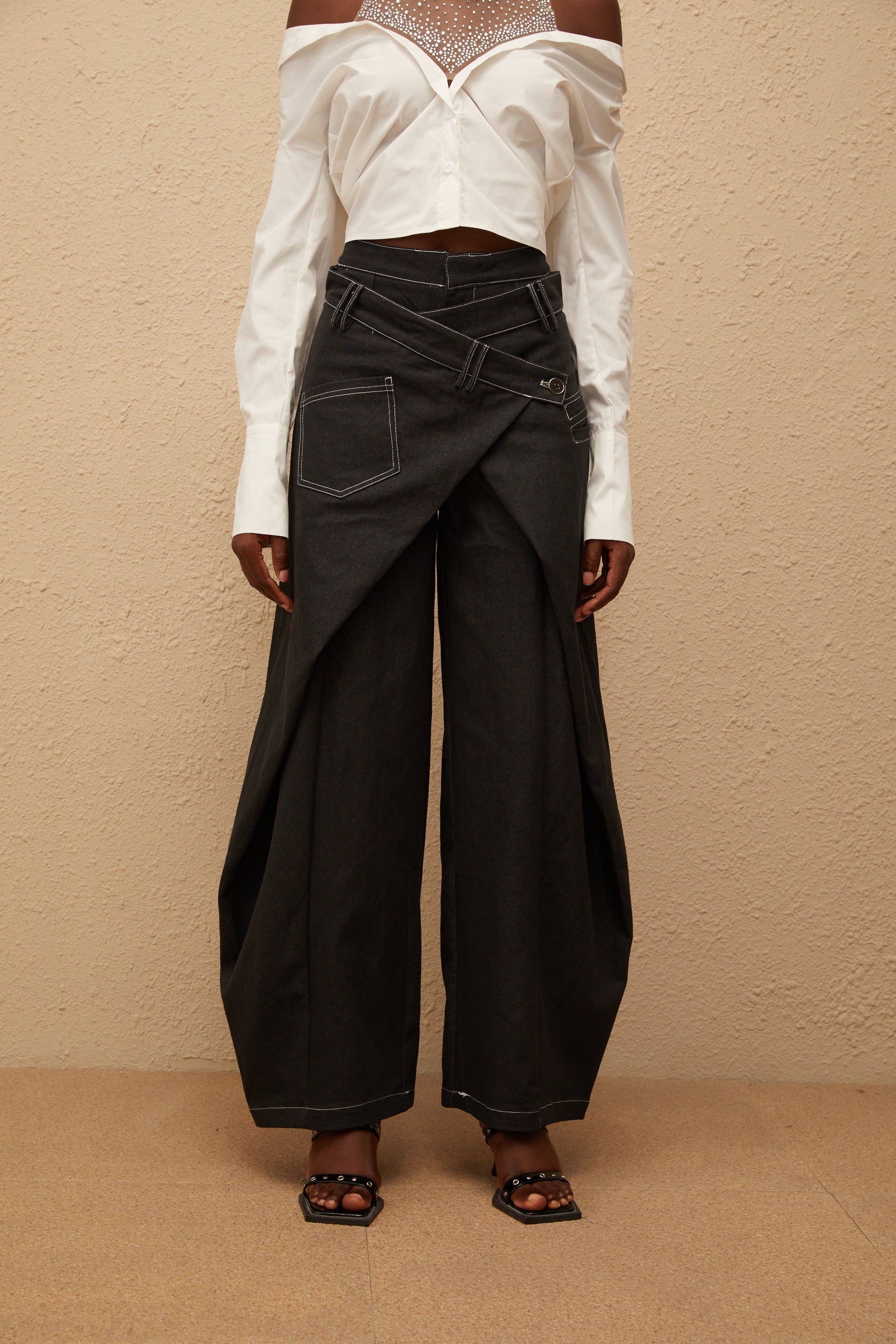 Emma Black Deconstructed Baggy Jeans