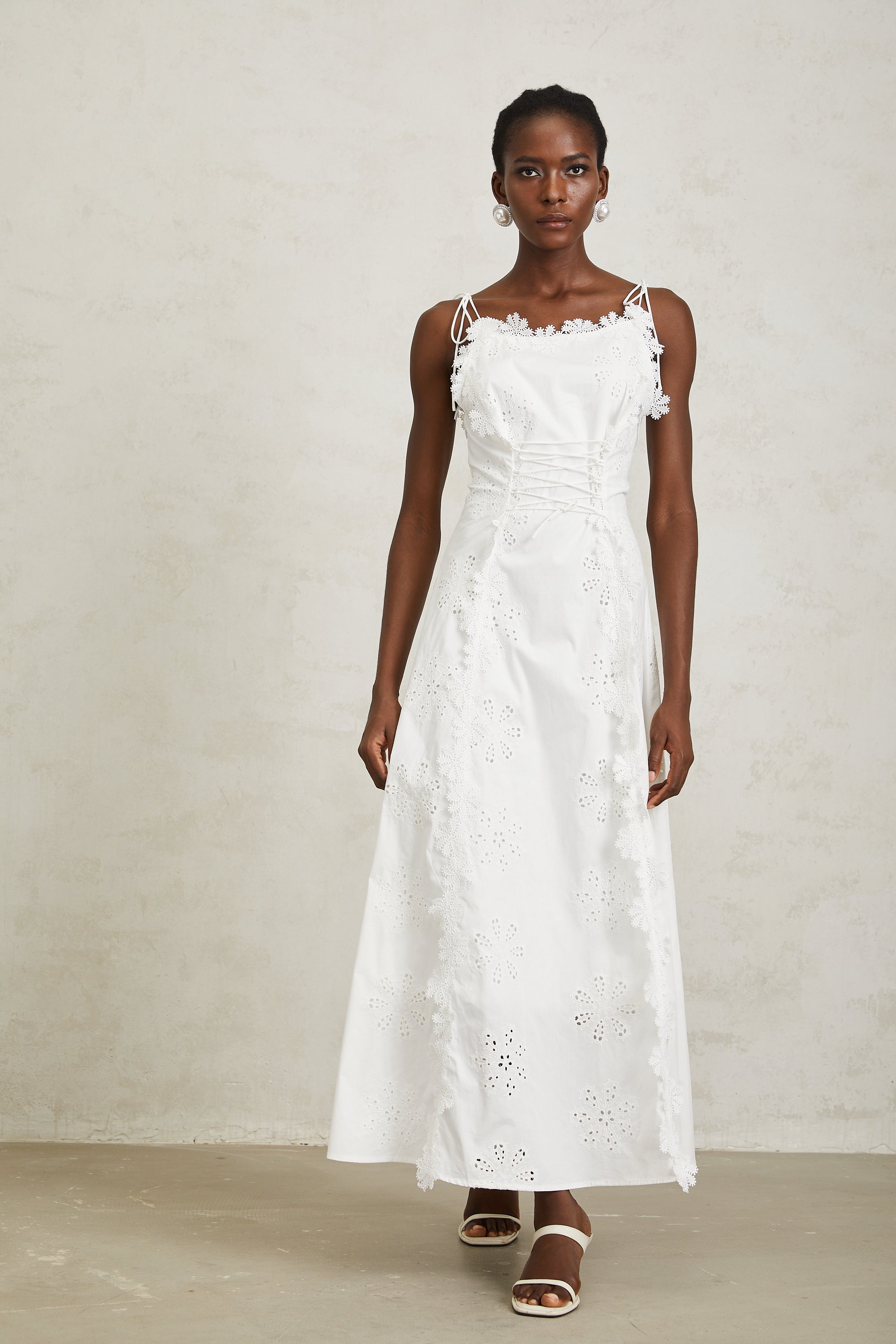 Nevaeh White Sleeveless Floral Embroidered Maxi Dress
