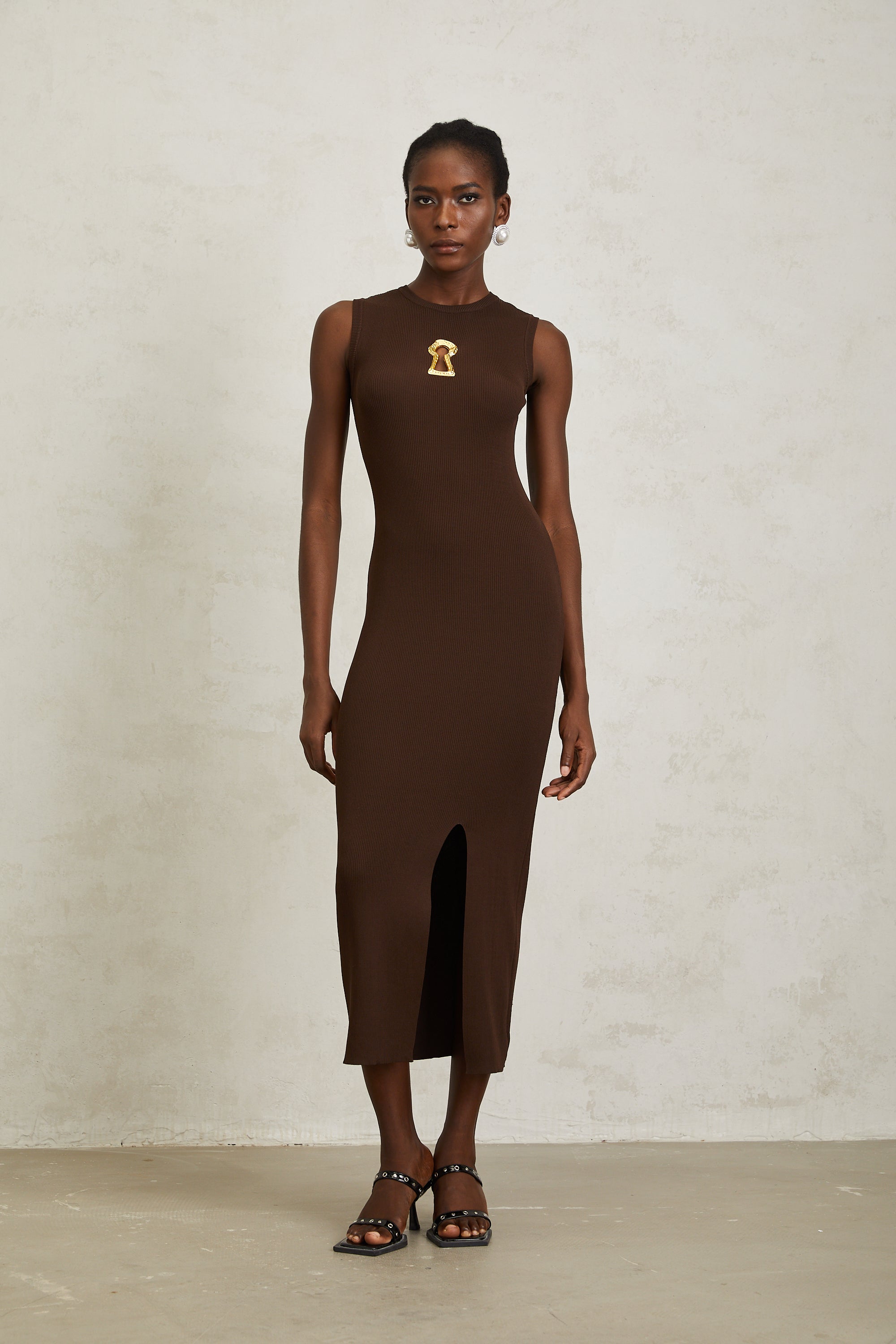 Gaëlle Brown Keyhole Ribbed Knit Midi Dress