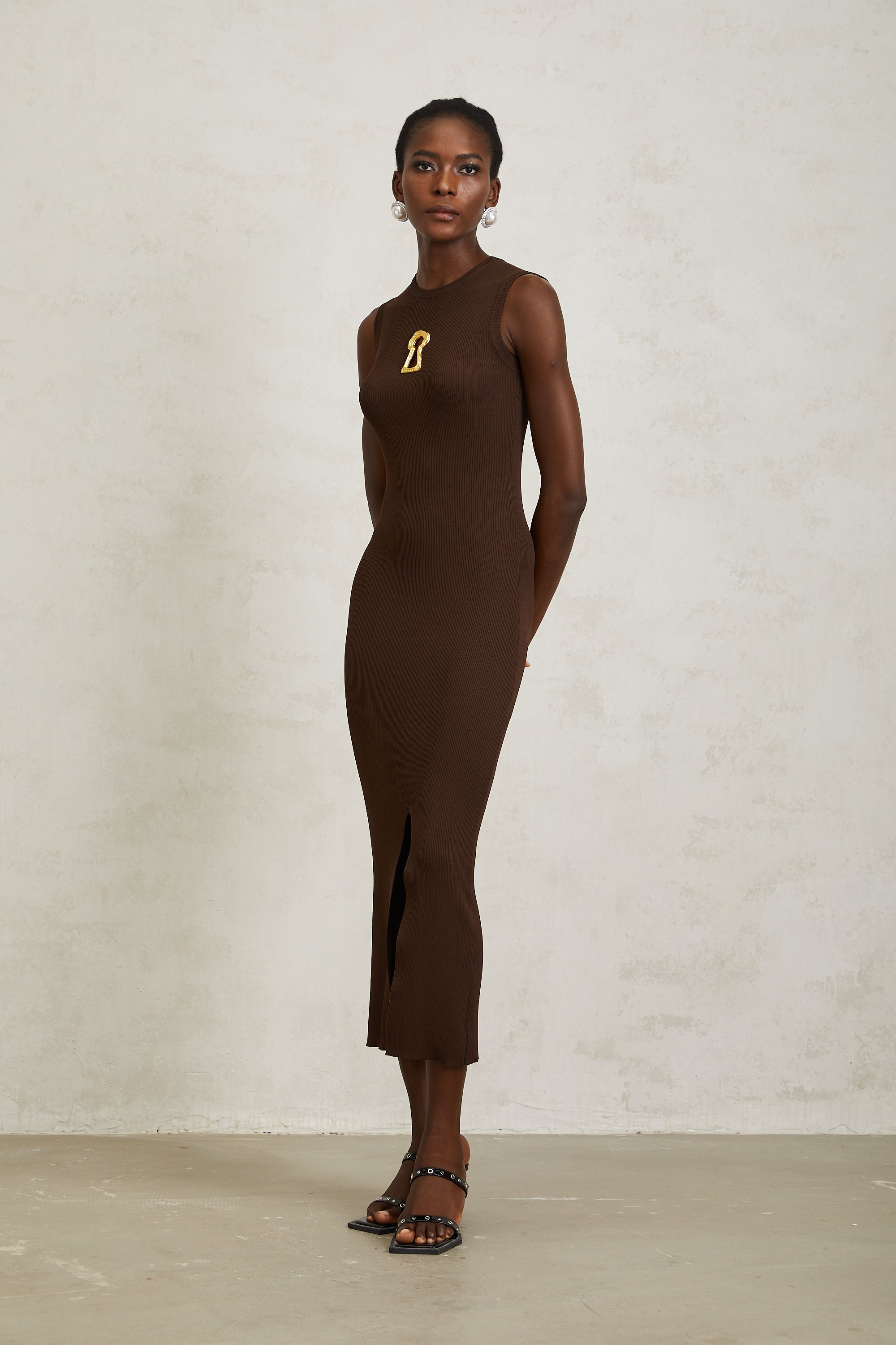 Gaëlle Brown Keyhole Ribbed Knit Midi Dress
