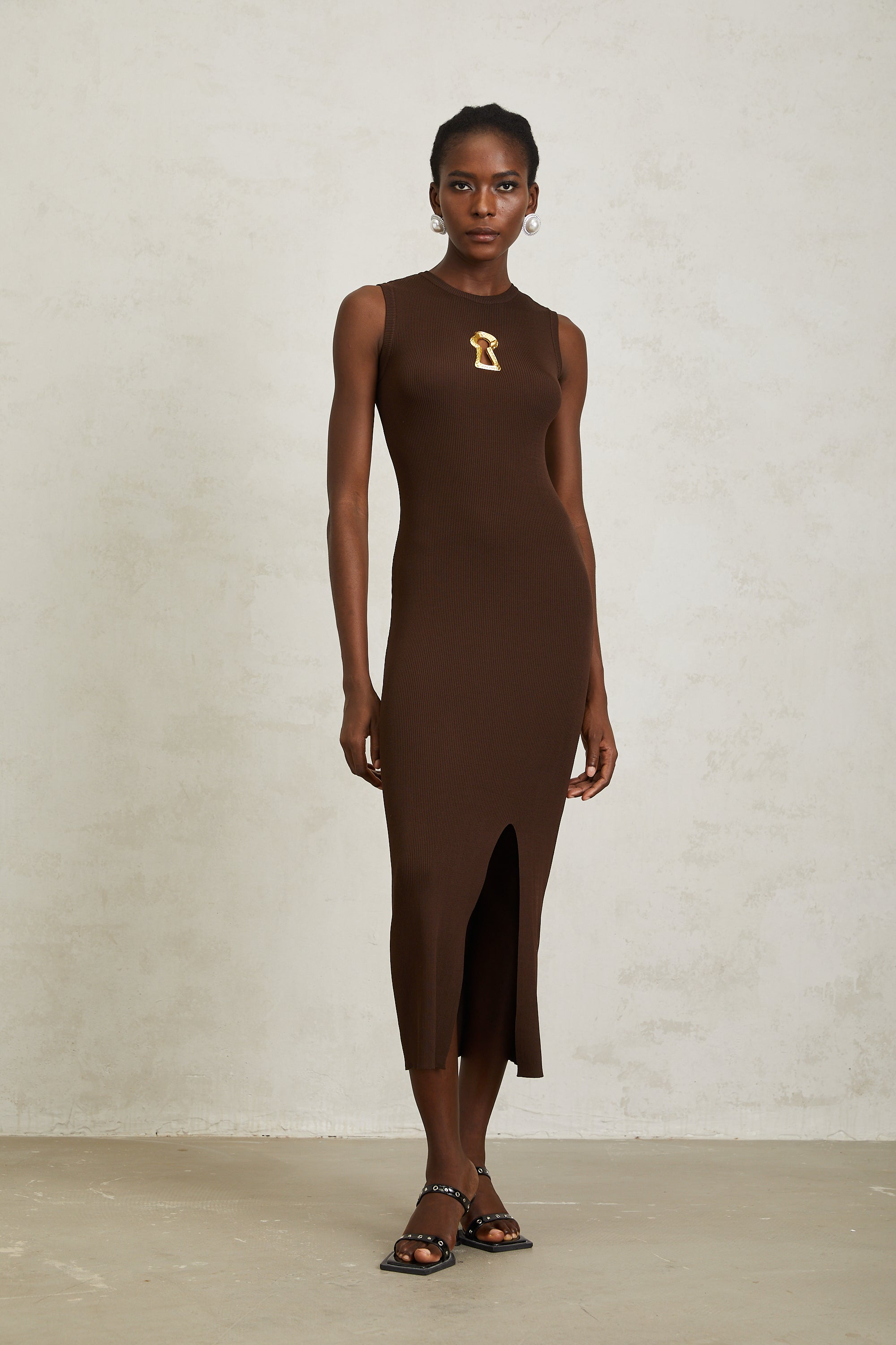 Gaëlle Brown Keyhole Ribbed Knit Midi Dress