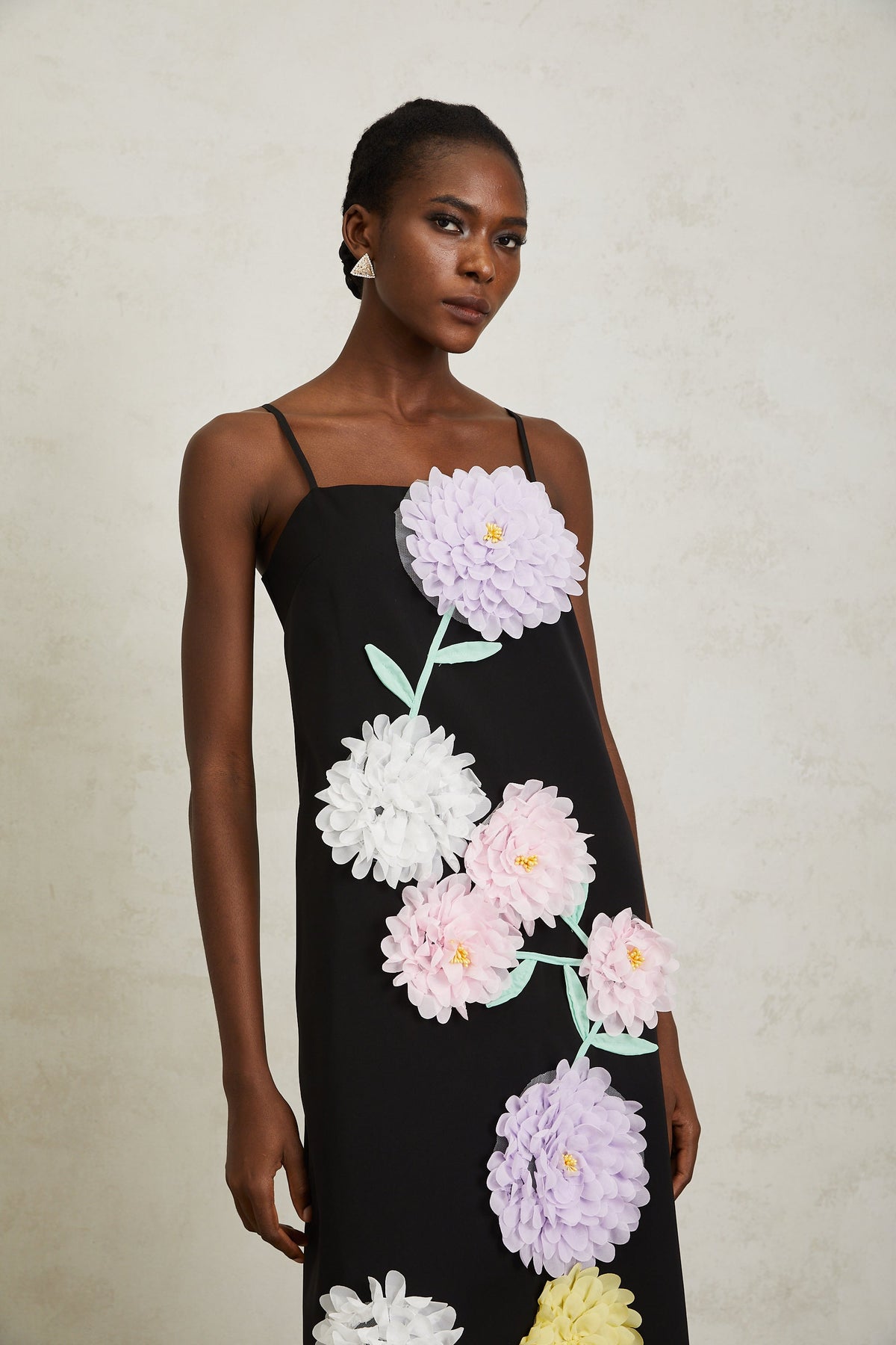 Véronique Black 3D Petal Sleeveless Midi Dress
