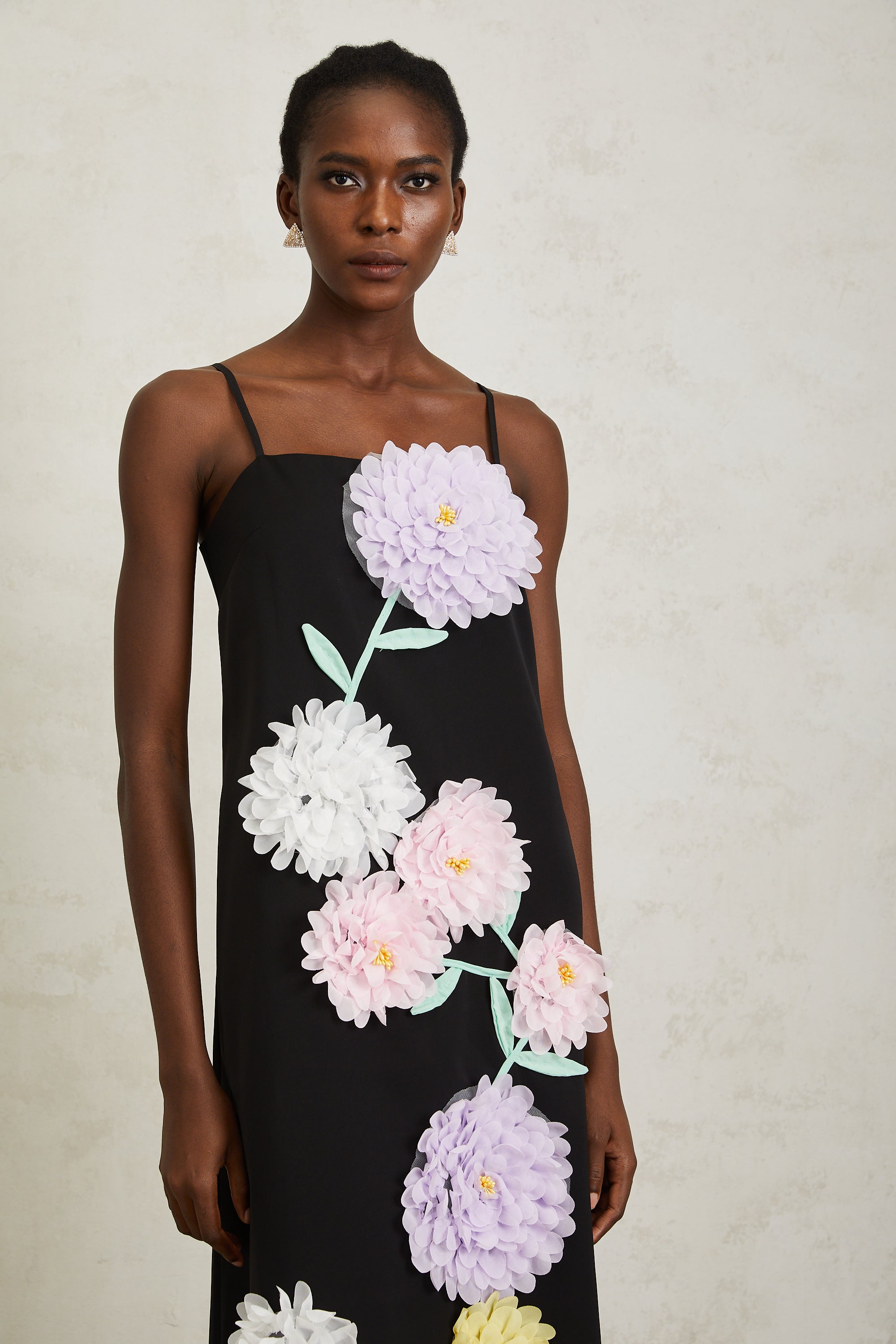 Véronique Black 3D Petal Sleeveless Midi Dress - black