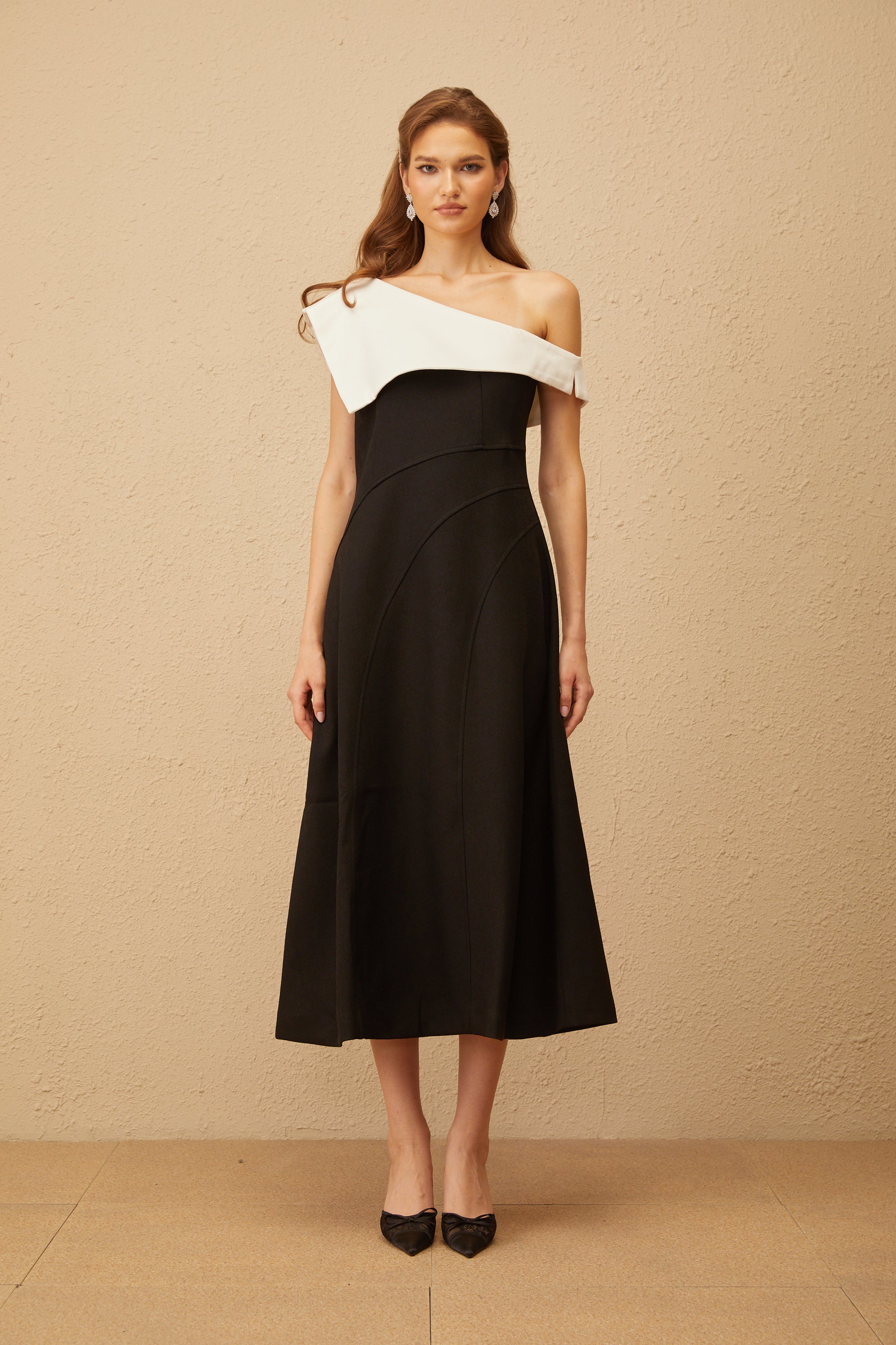 Mélanie Color Block Asymmetrical Midi Dress - black