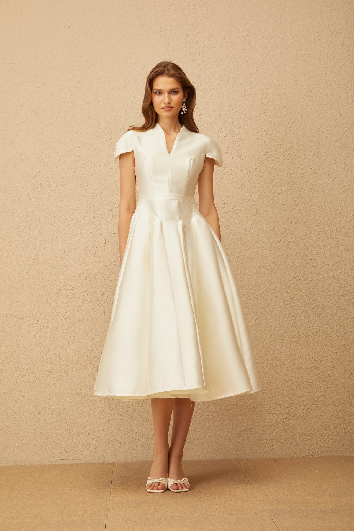 Aventin White Godet Design Midi Dress