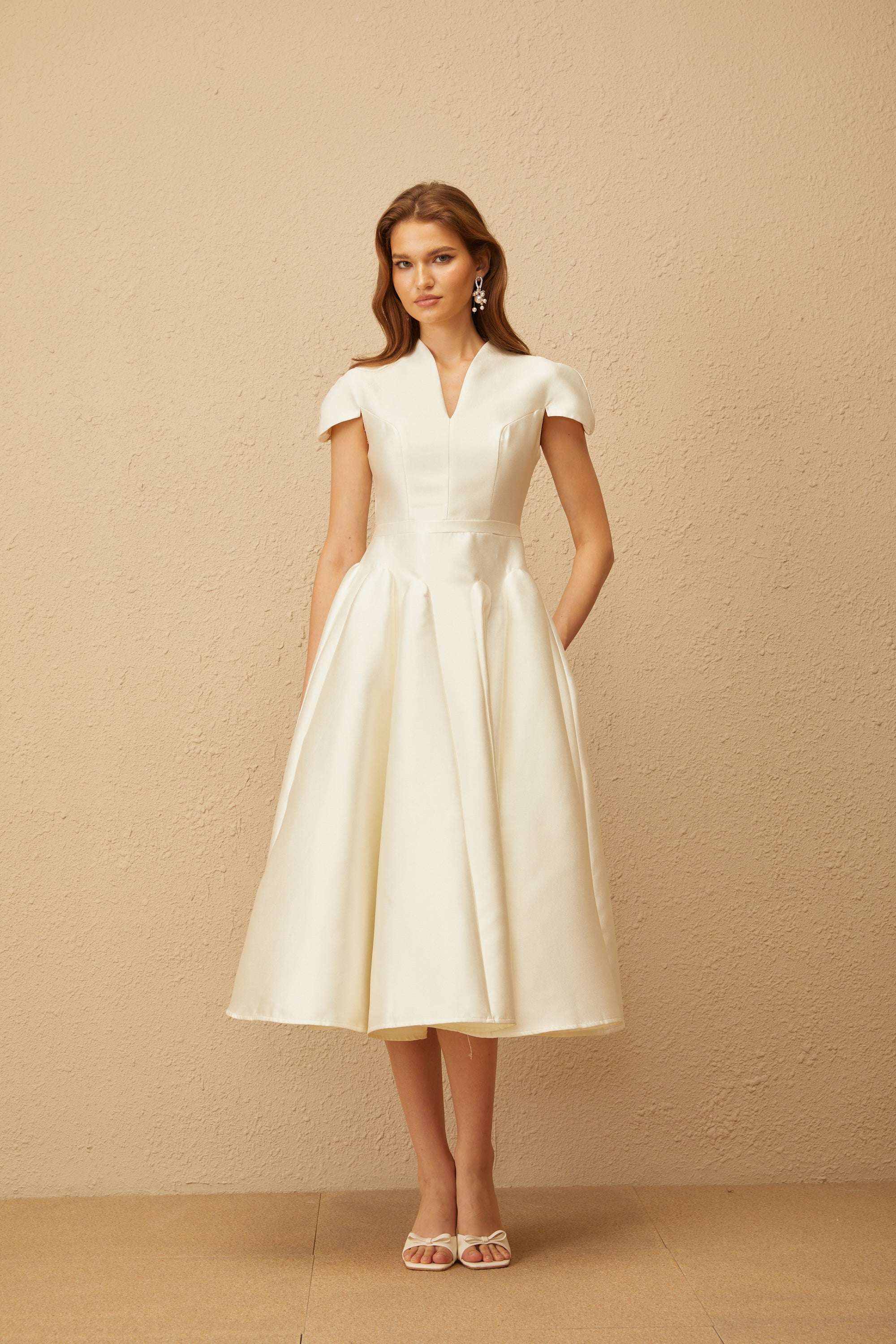 Aventin White Godet Design Midi Dress