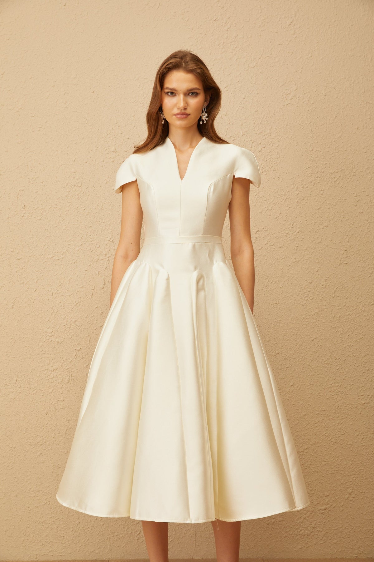 Aventin White Godet Design Midi Dress